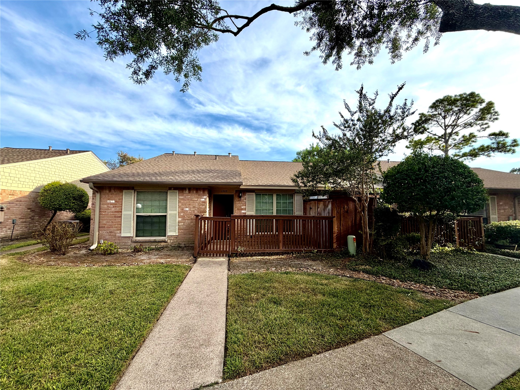 8801 Hammerly Boulevard 1505 Property Photo 3