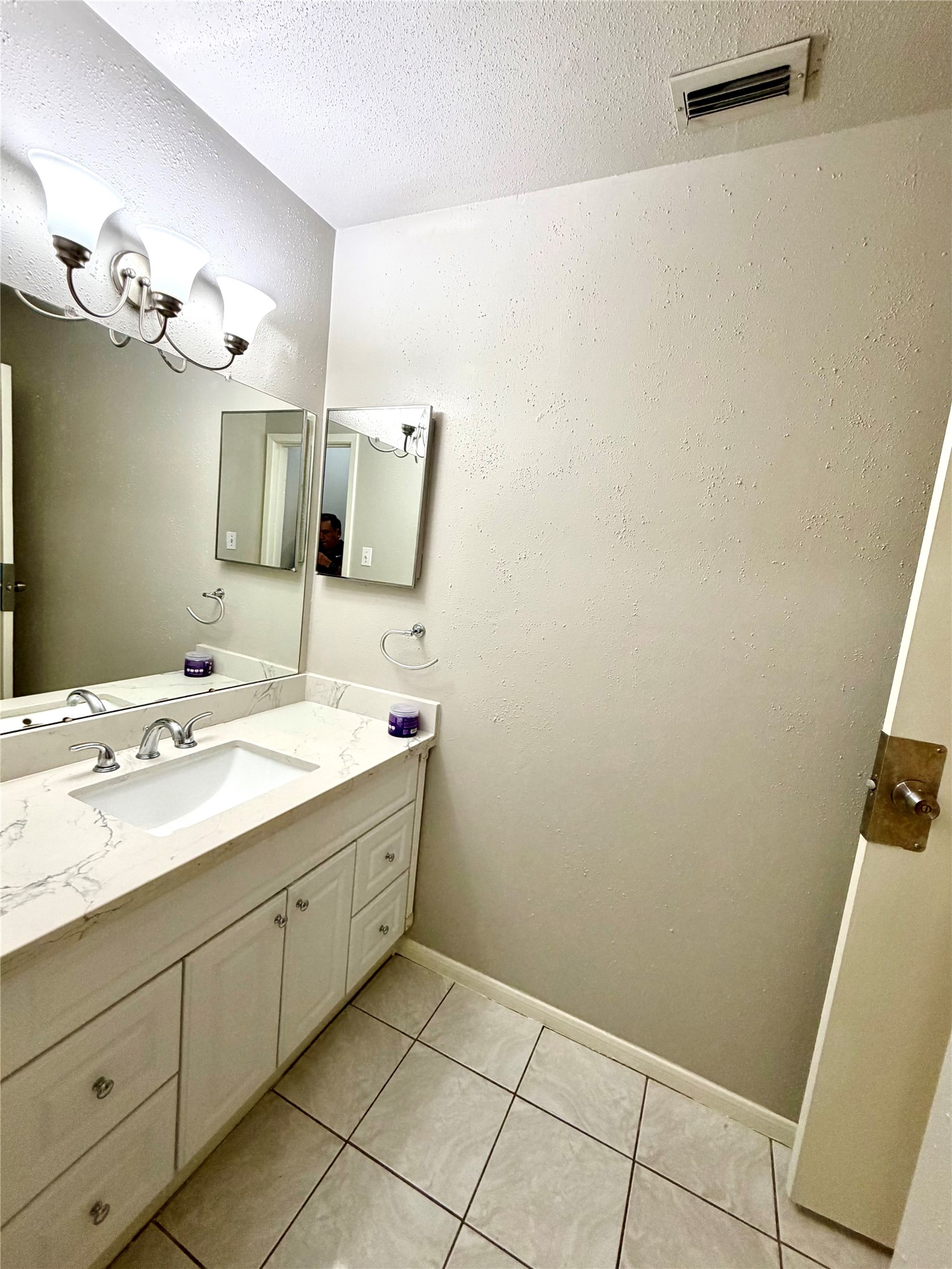 8801 Hammerly Boulevard 1505 Property Photo 9