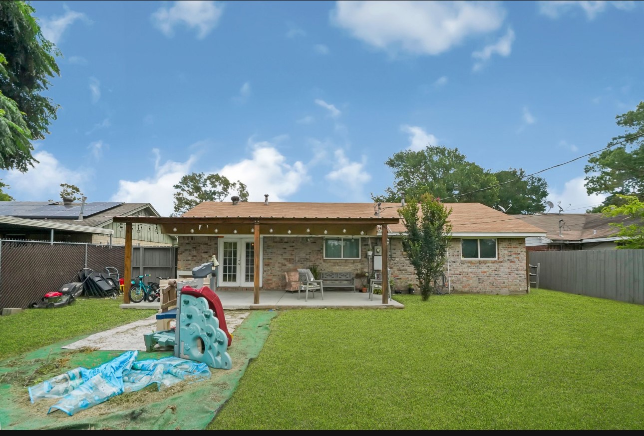 815 Overbluff Street Property Photo 17