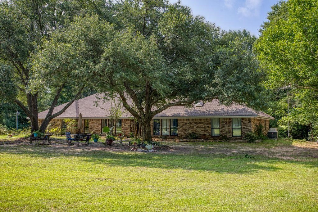 17657 Fm 2022 N Property Photo 1