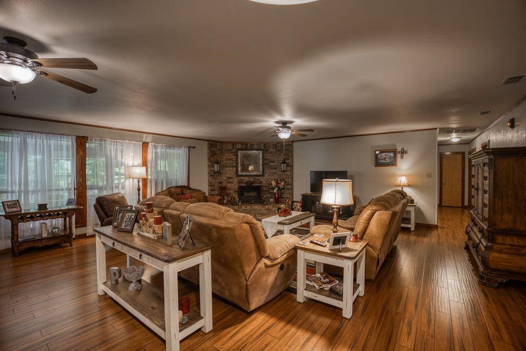 17657 Fm 2022 N Property Photo 15