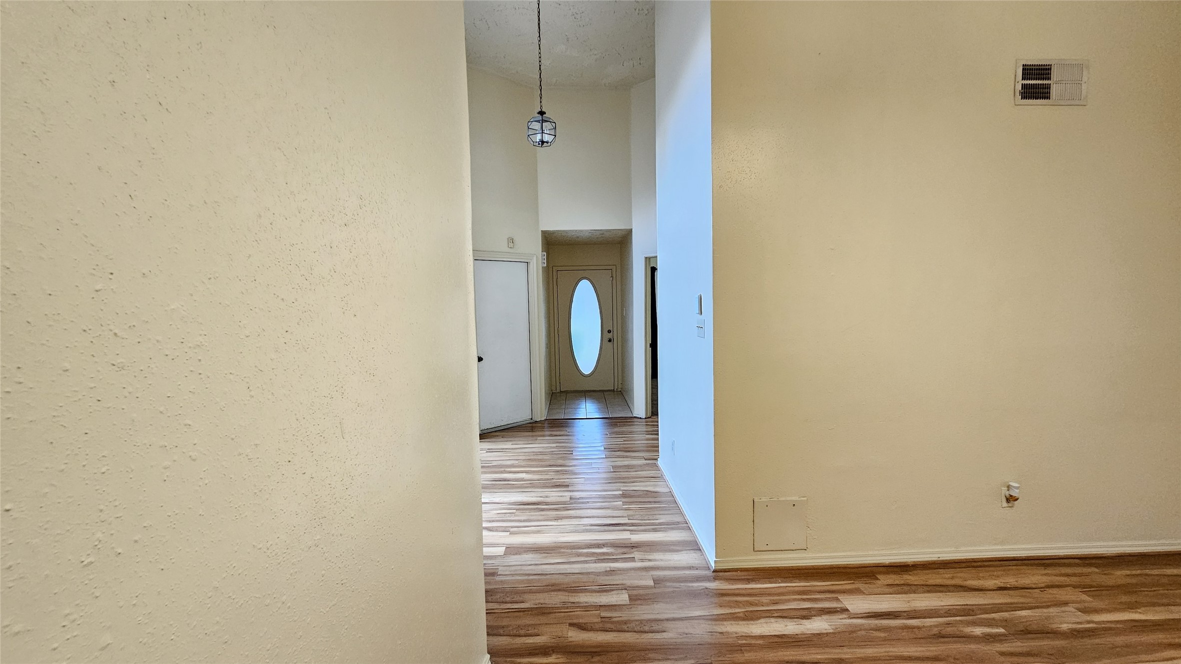 8731 Croteau Drive Property Photo 7