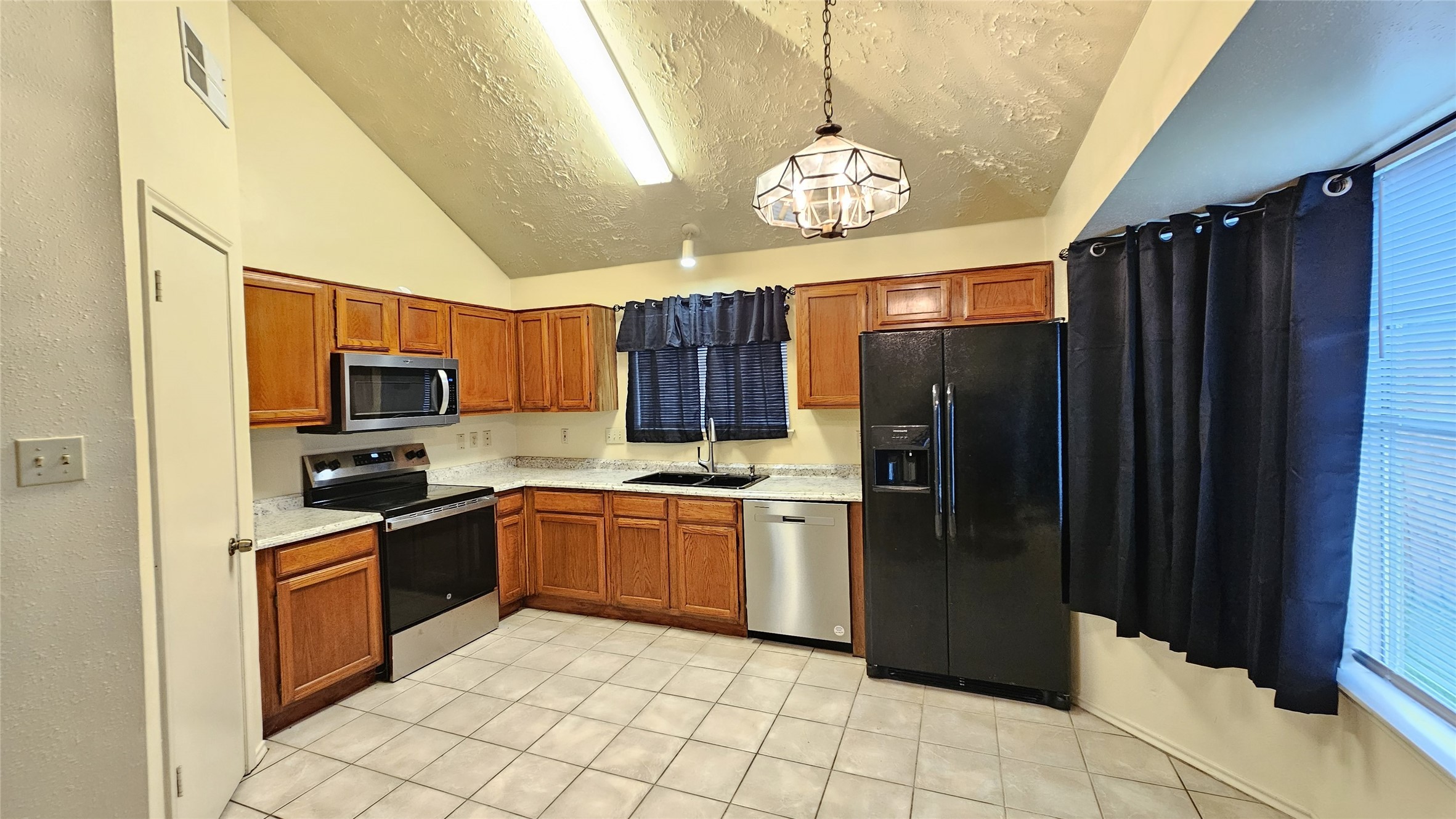 8731 Croteau Drive Property Photo 8