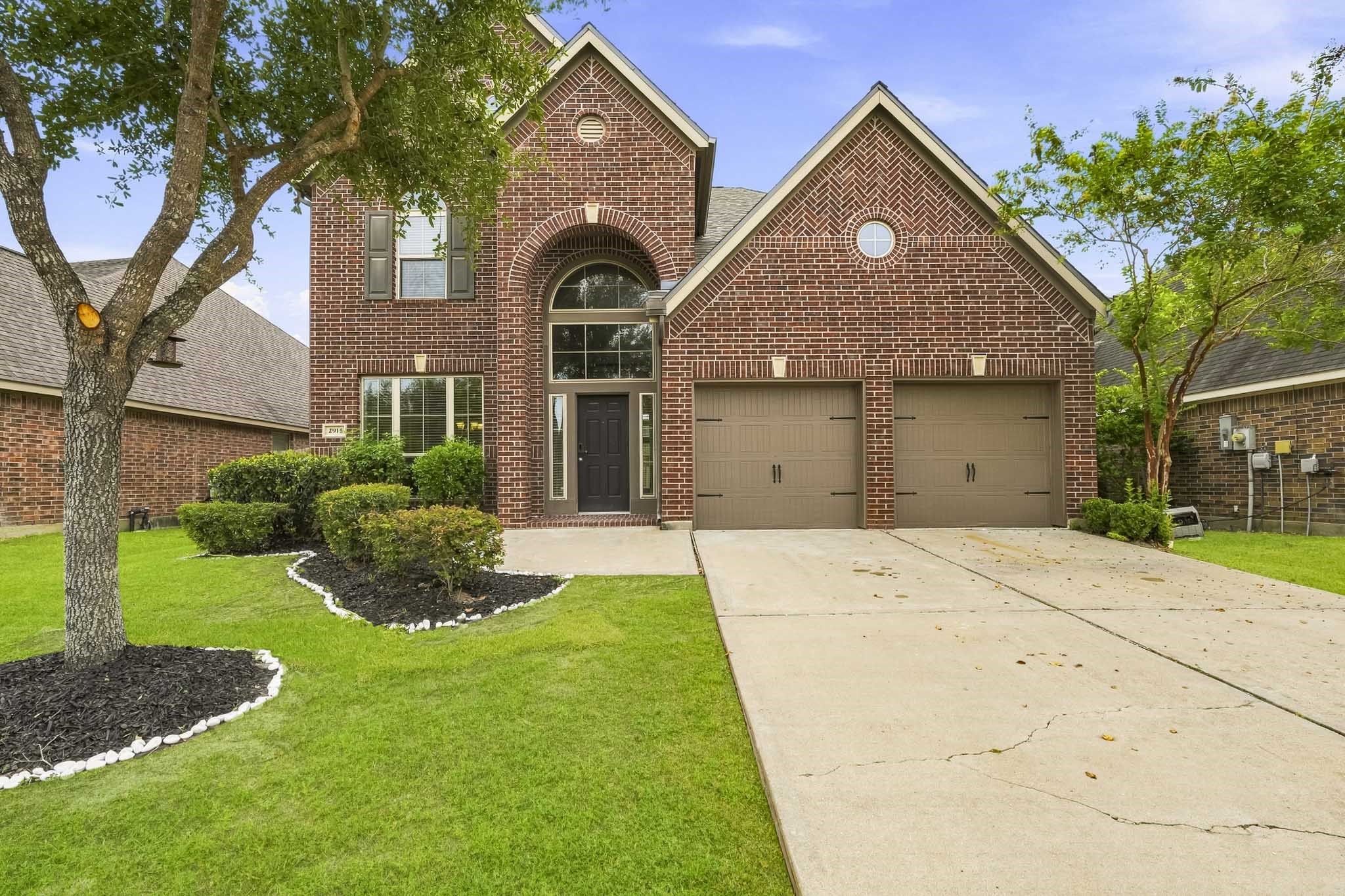 2915 Oakmist Ridge Lane Property Photo 1