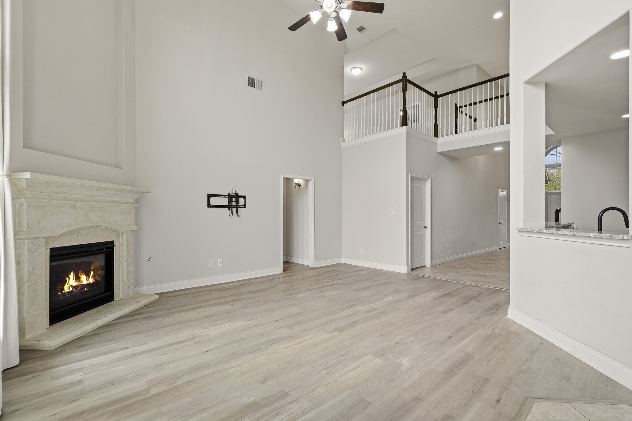 2915 Oakmist Ridge Lane Property Photo 9