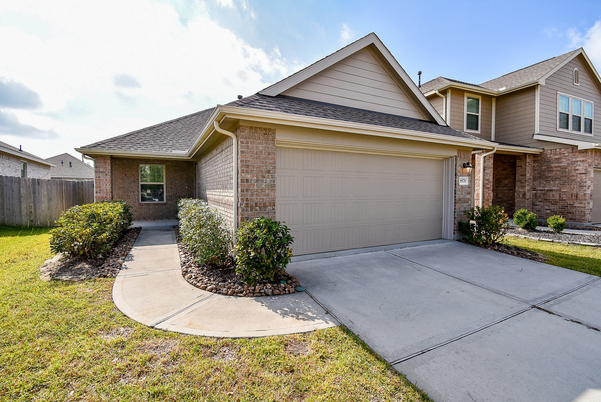 18979 Buckley Oak Drive Property Photo 1