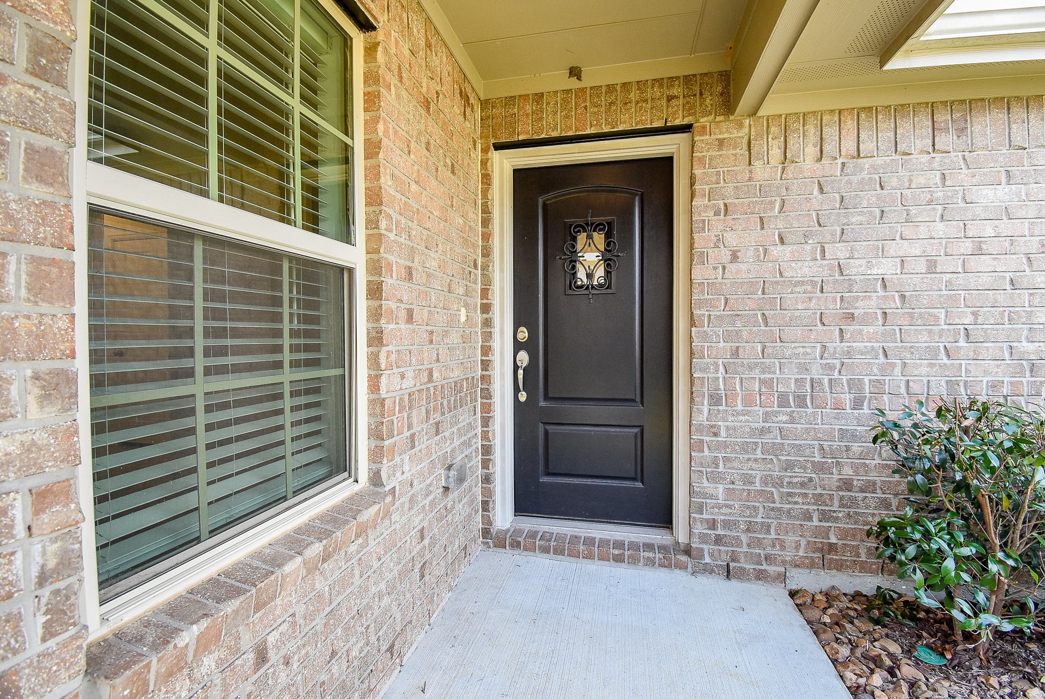 18979 Buckley Oak Drive Property Photo 3