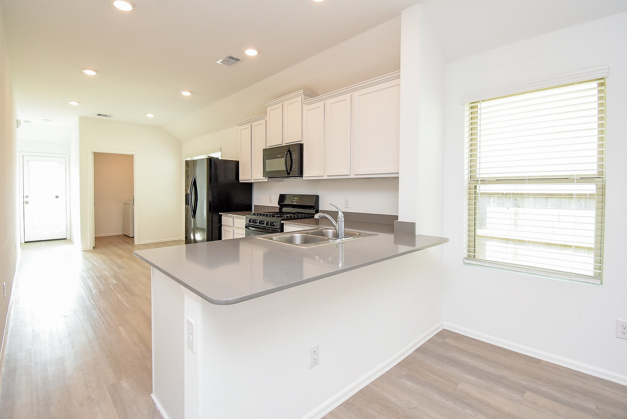 18979 Buckley Oak Drive Property Photo 9