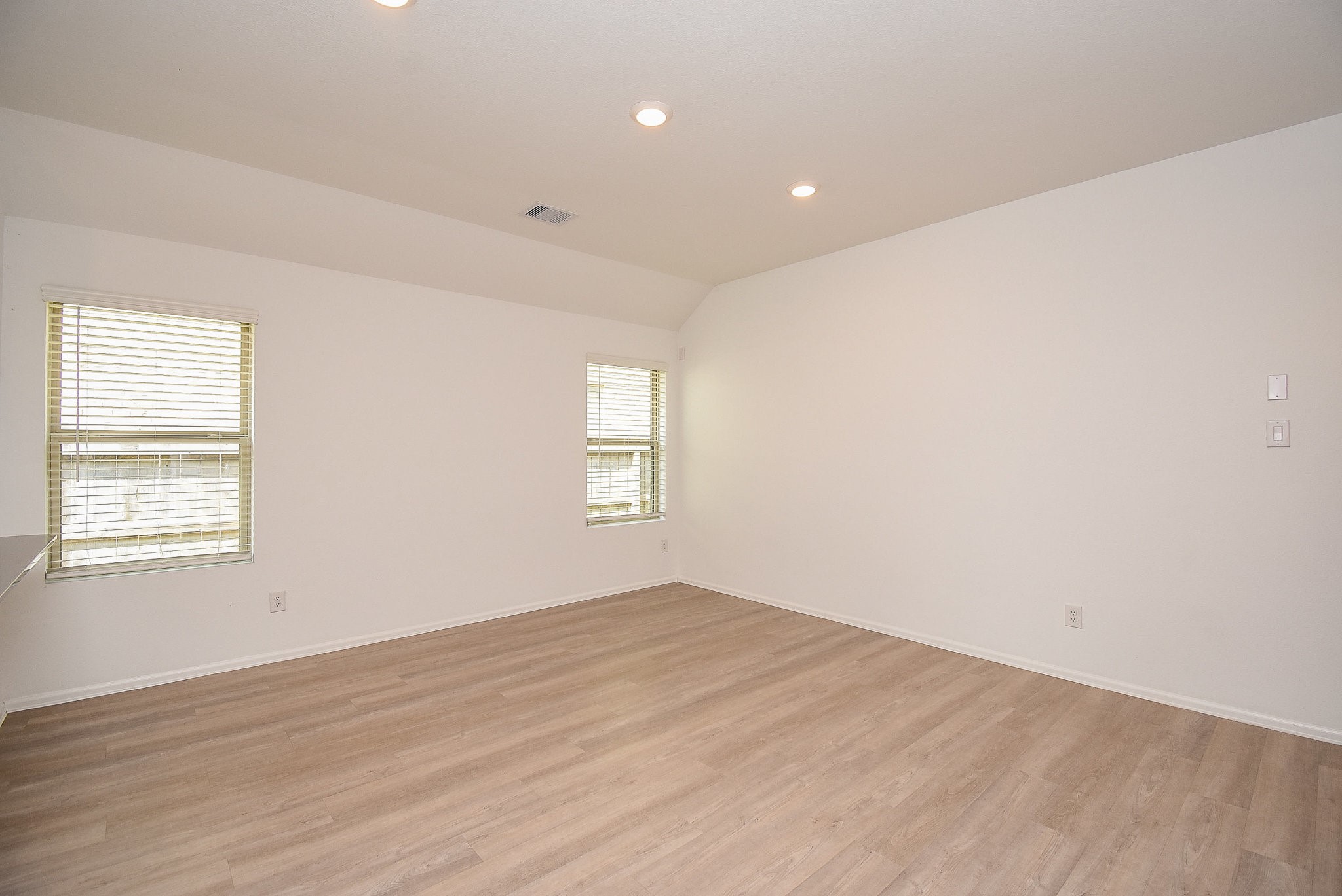 18979 Buckley Oak Drive Property Photo 10