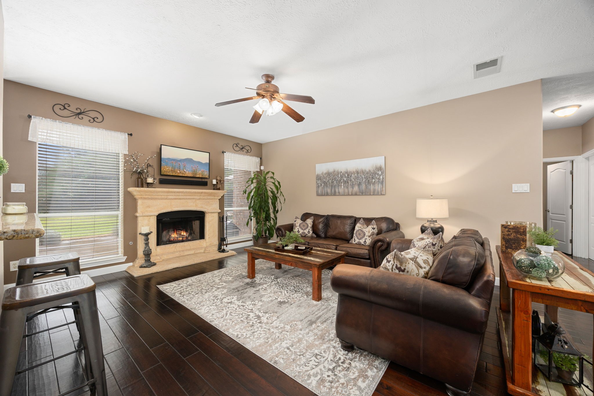 1427 Queens Bay Drive Property Photo 3