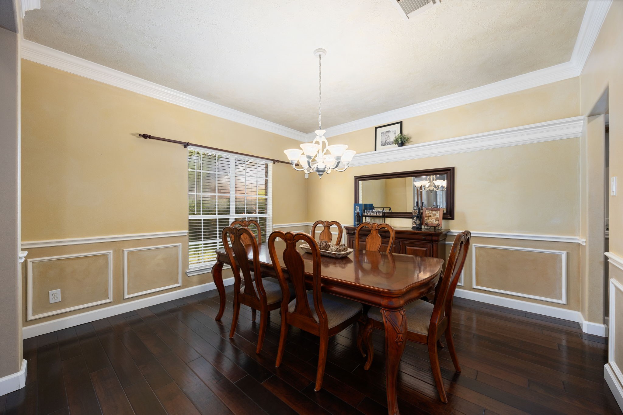 1427 Queens Bay Drive Property Photo 8