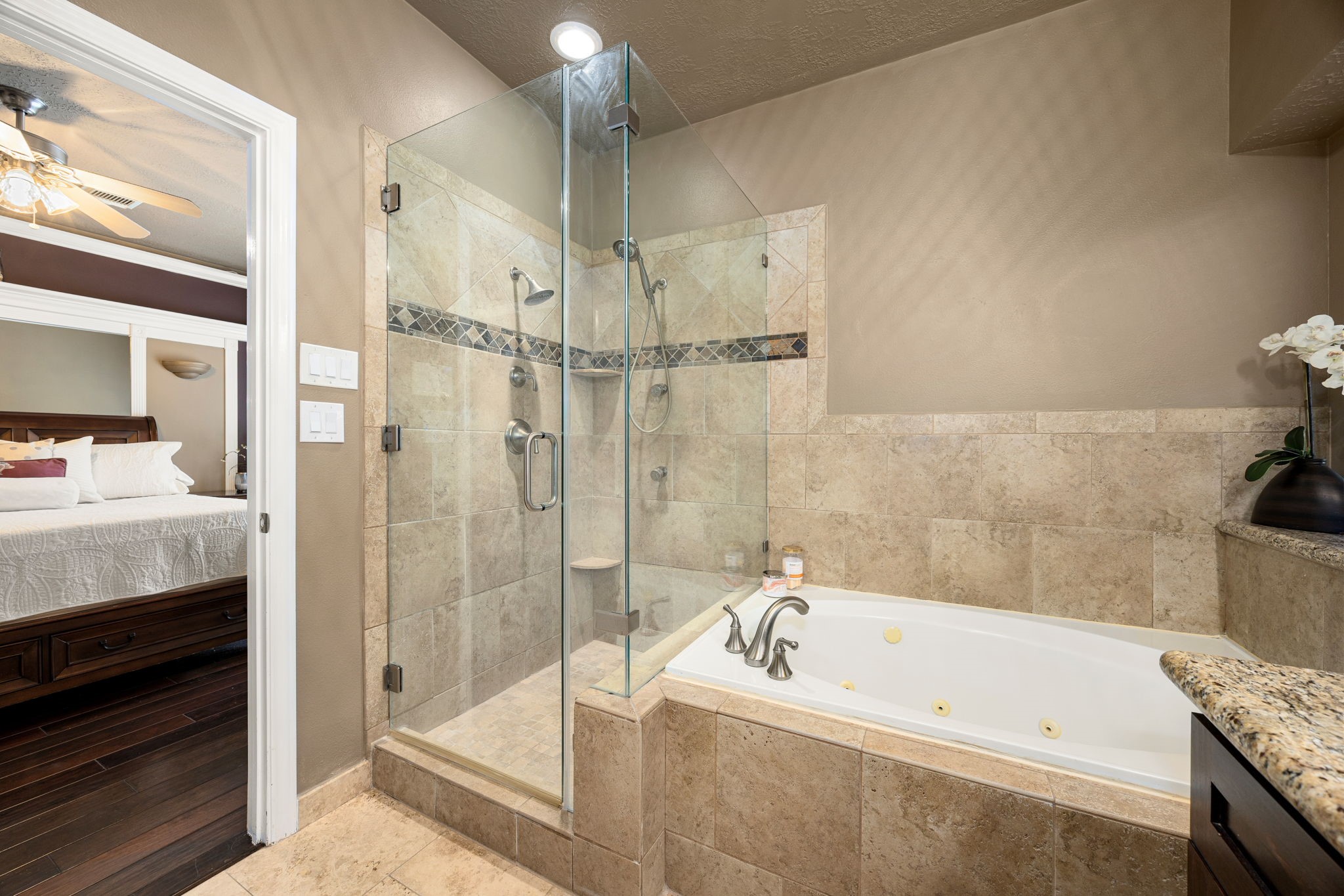 1427 Queens Bay Drive Property Photo 11