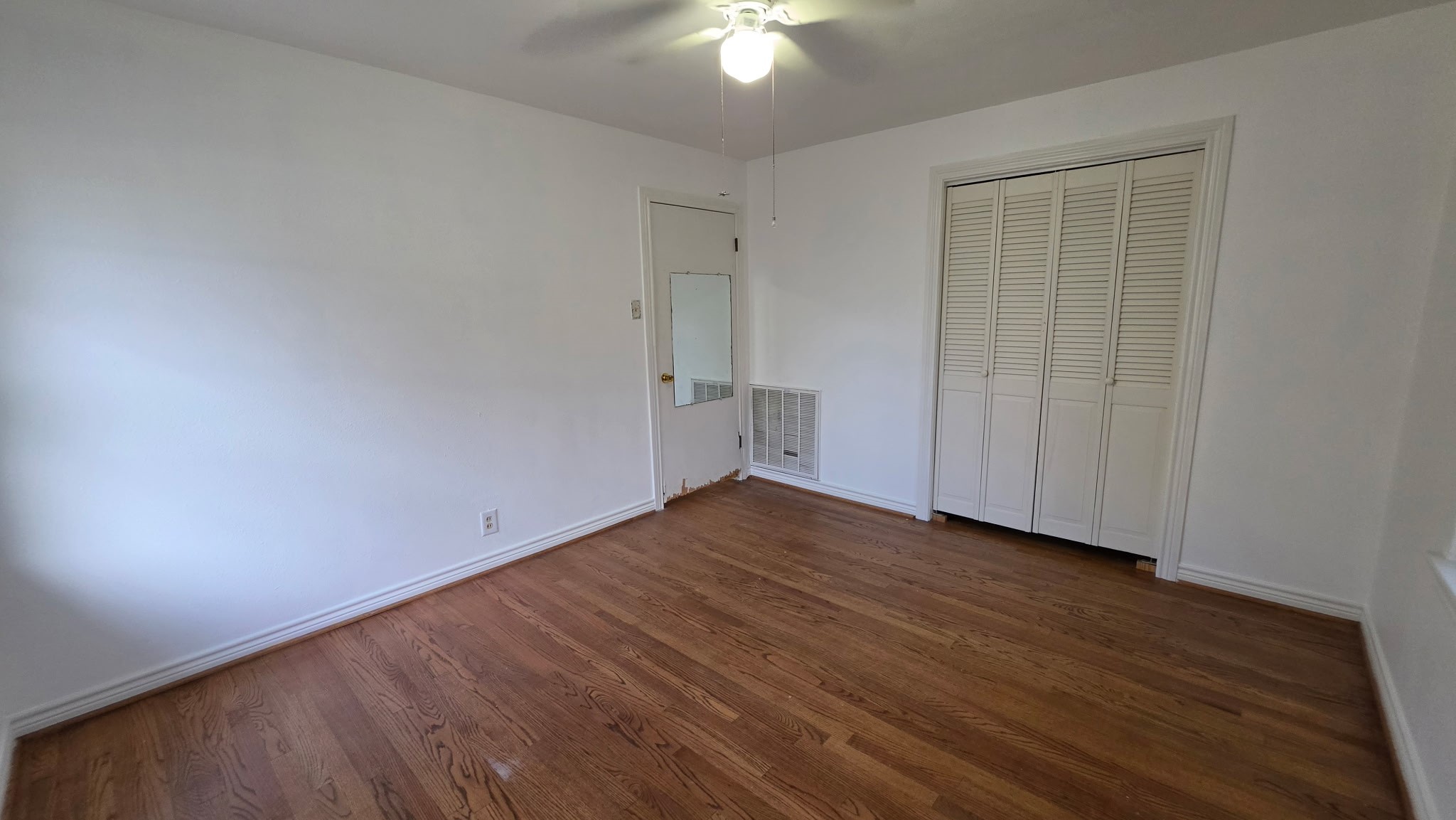 1301 Olive Street Property Photo 7