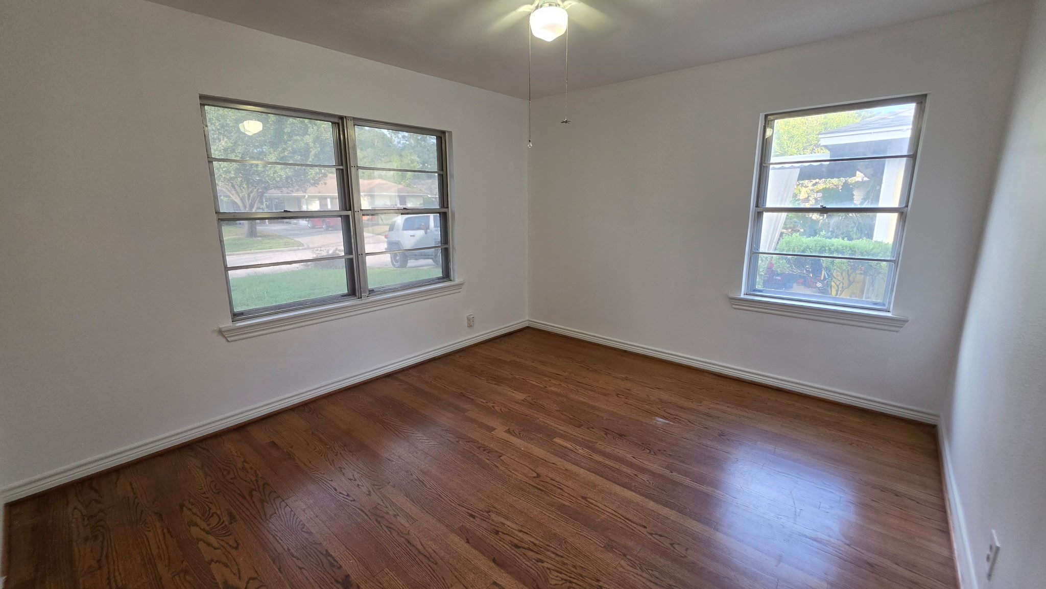 1301 Olive Street Property Photo 9