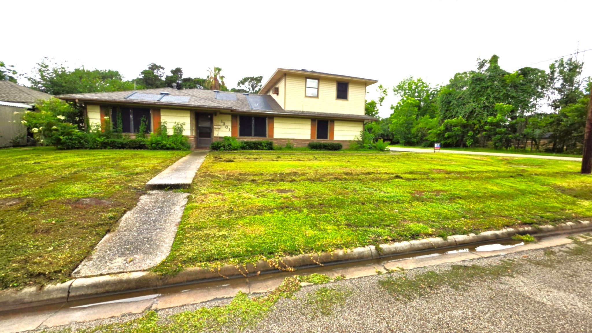 1301 Olive Street Property Photo 24