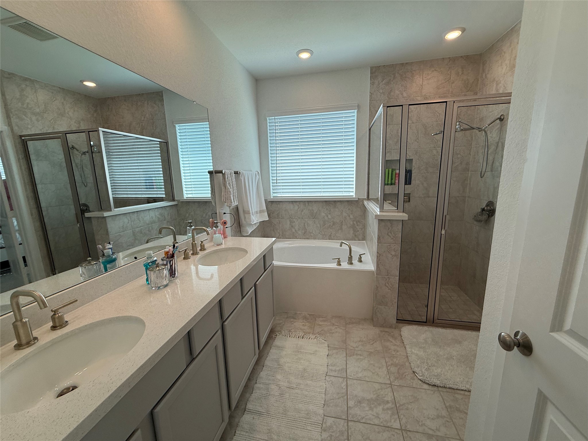 2412 Elliott Shore Lane Property Photo 18
