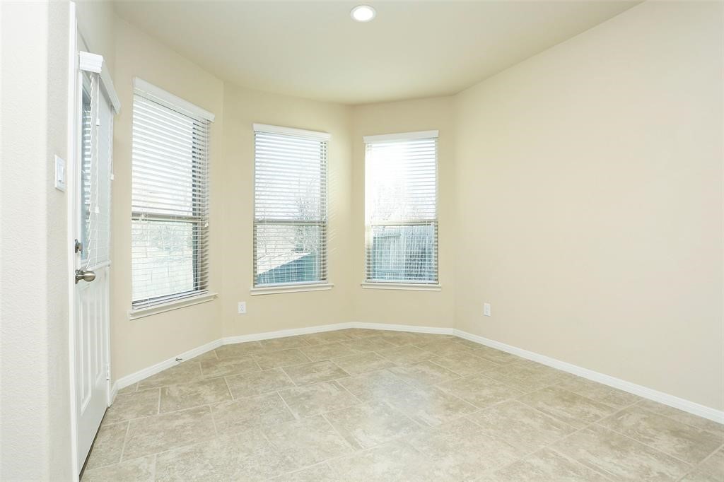9702 Massanutten Lane Property Photo 14
