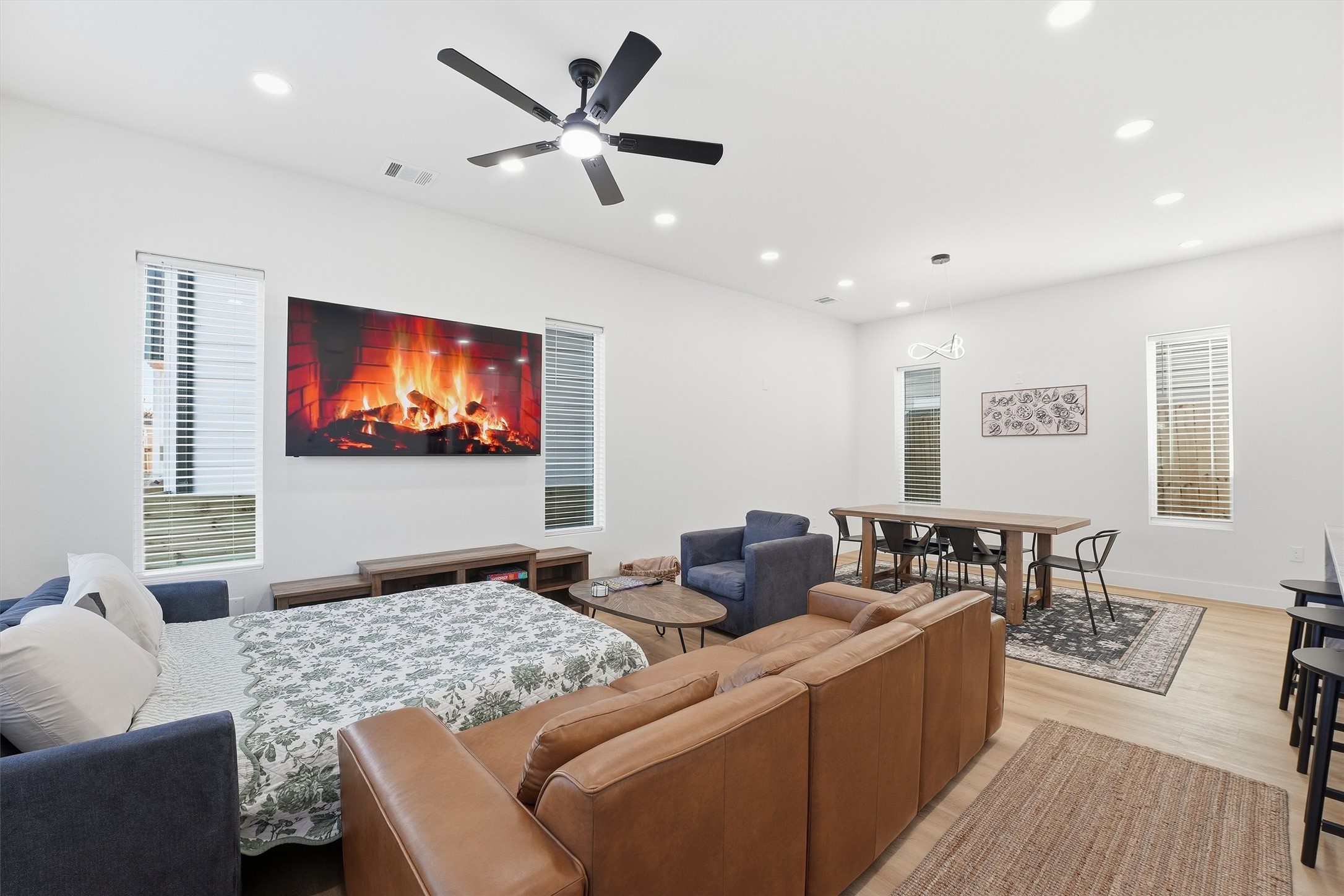 4206 Fox Street Property Photo 8