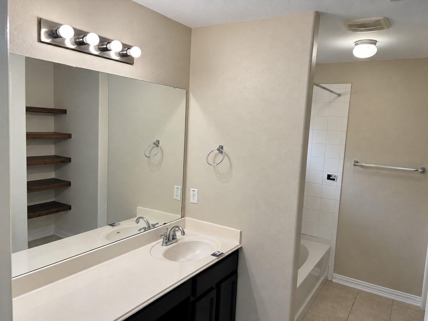 239 Pond View Pass Property Photo 7