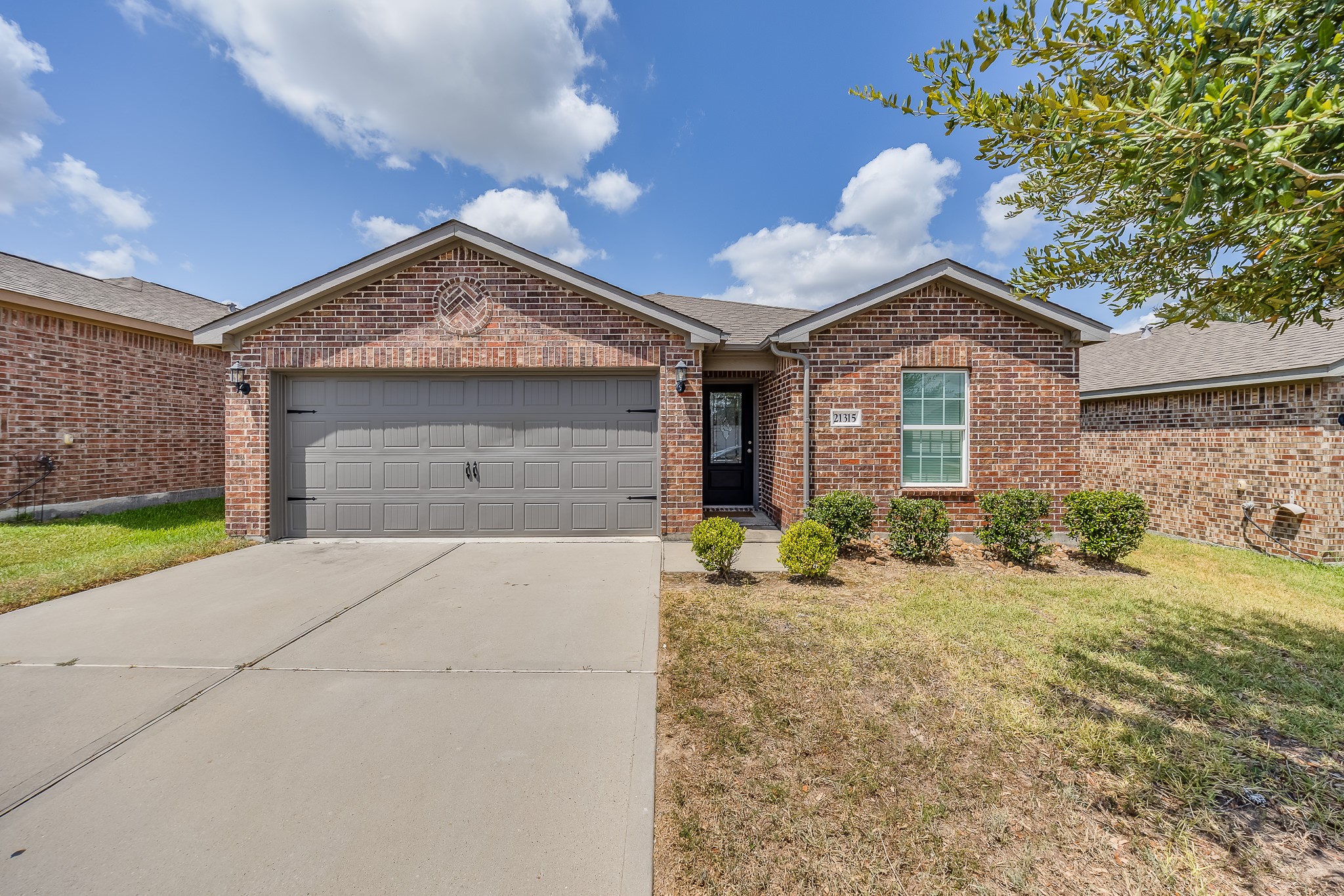 21315 Crimson Orchard Drive Property Photo 1