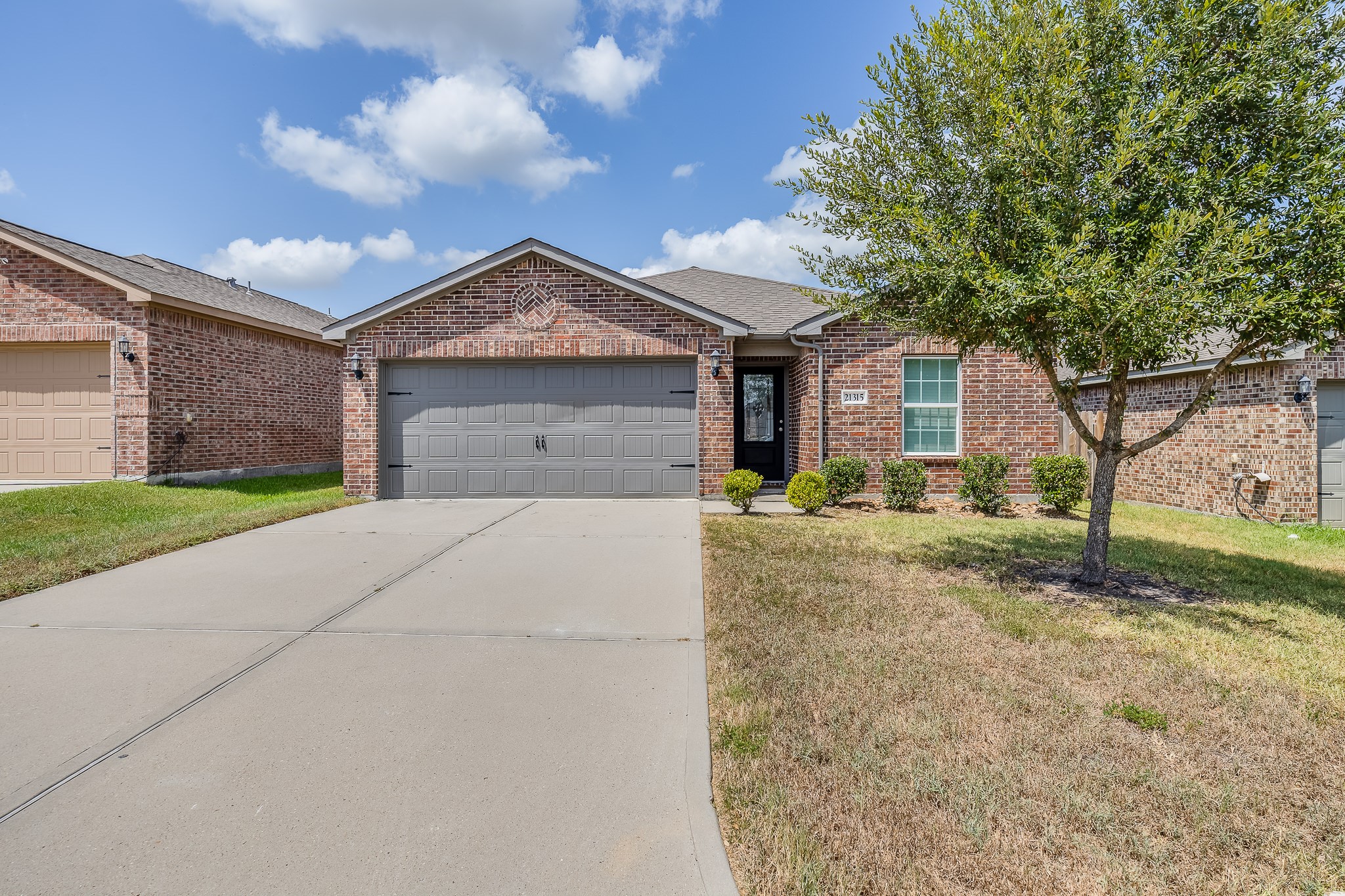 21315 Crimson Orchard Drive Property Photo 2