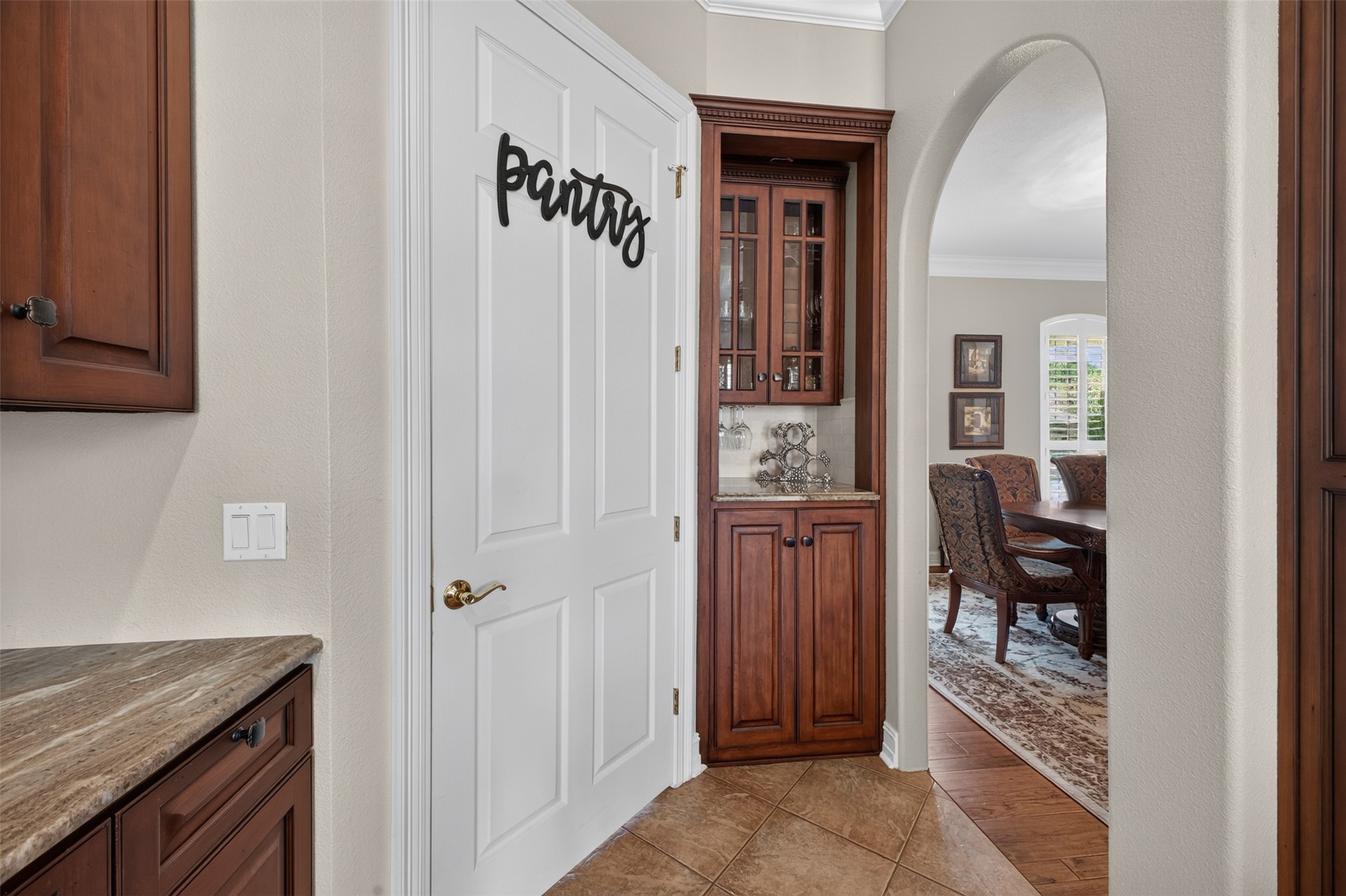 535 Evans Street Property Photo 16