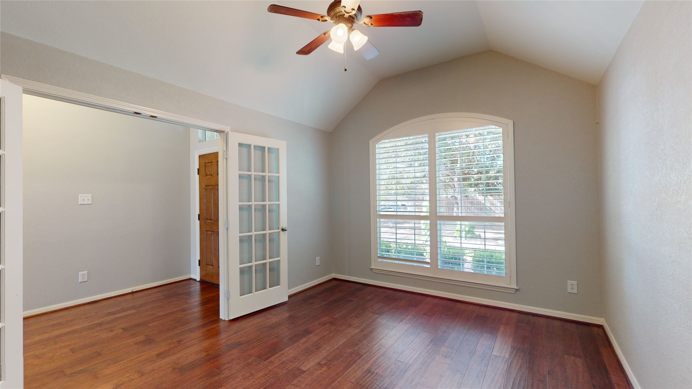 3046 Antler Way Property Photo 4