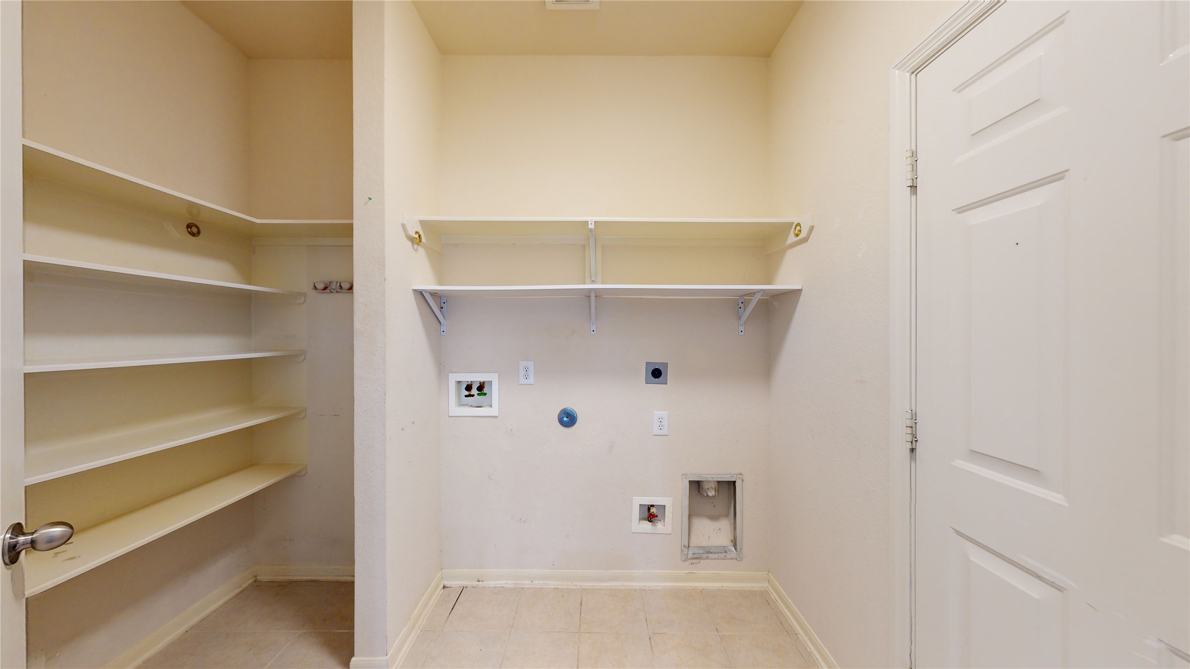 3046 Antler Way Property Photo 13