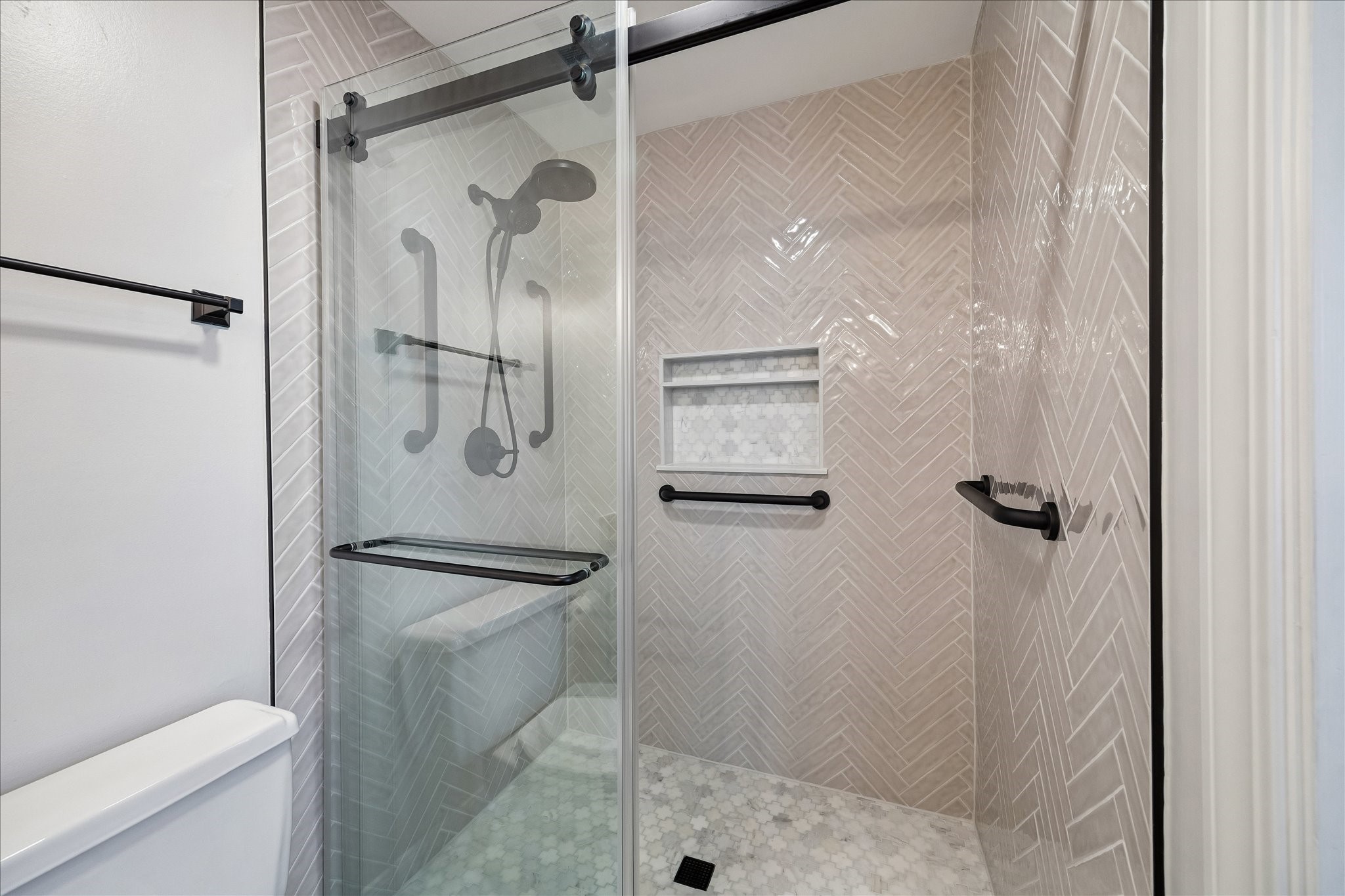 600 Wilcrest Drive 57 Property Photo 13