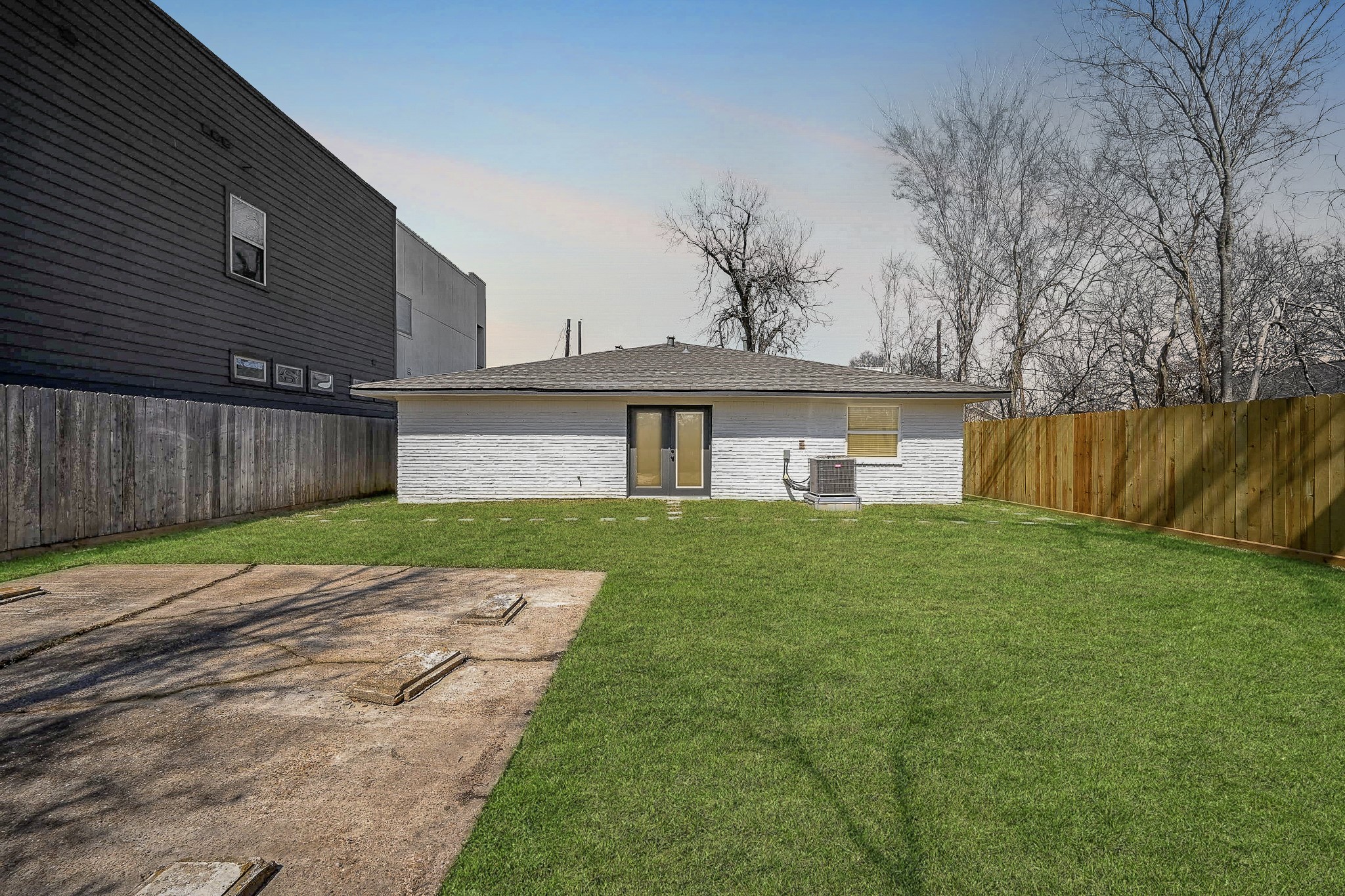 4710 Hershe Street Property Photo 5