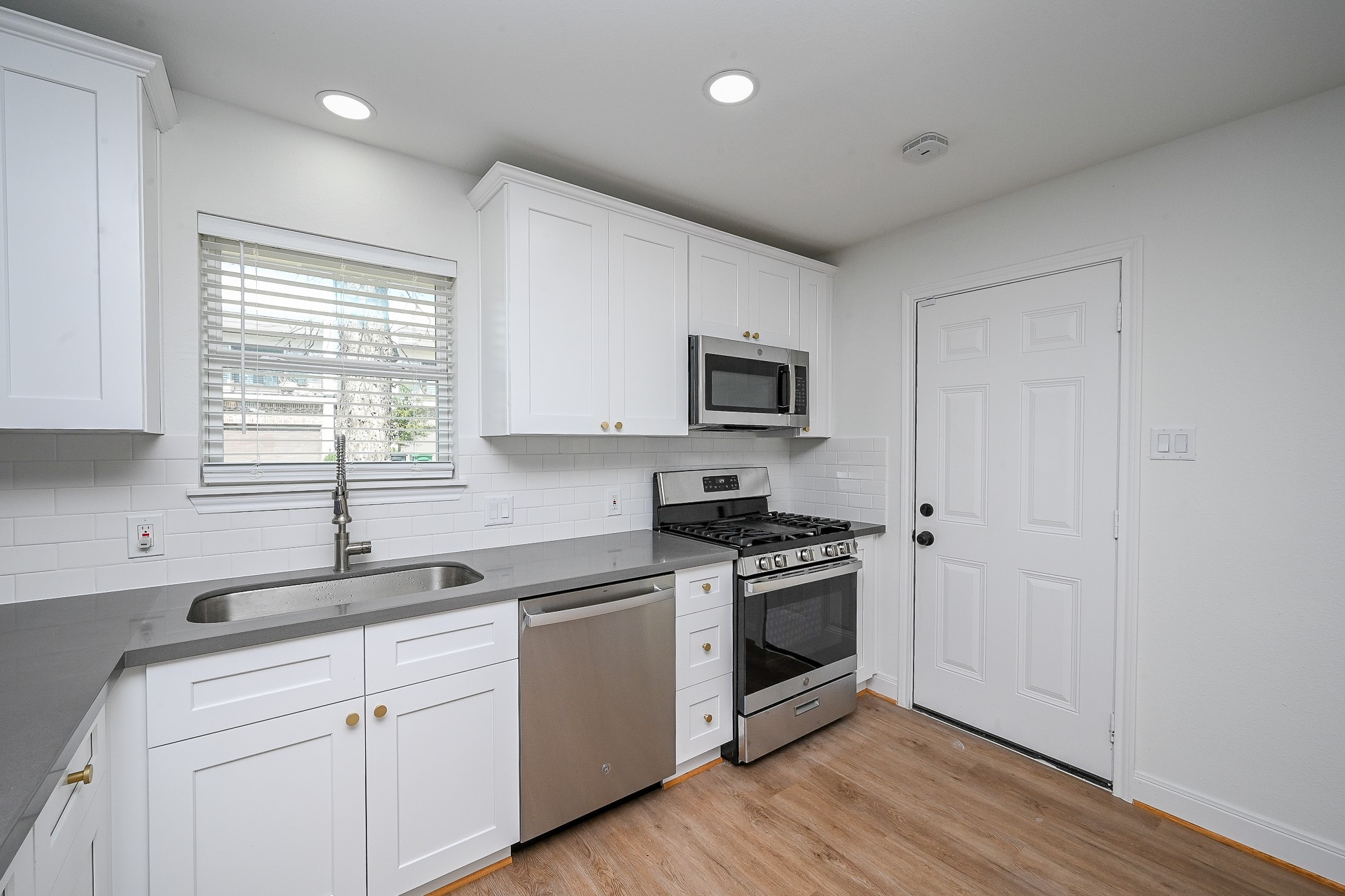 4710 Hershe Street Property Photo 23