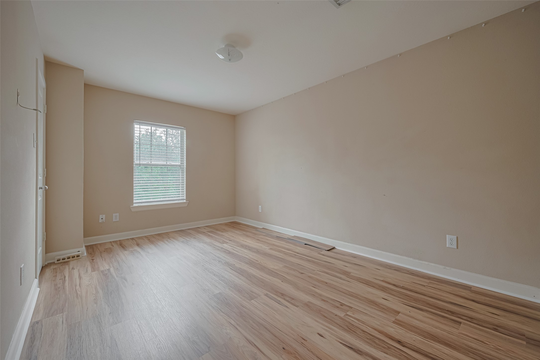 1703 Macclesby Lane Property Photo 28