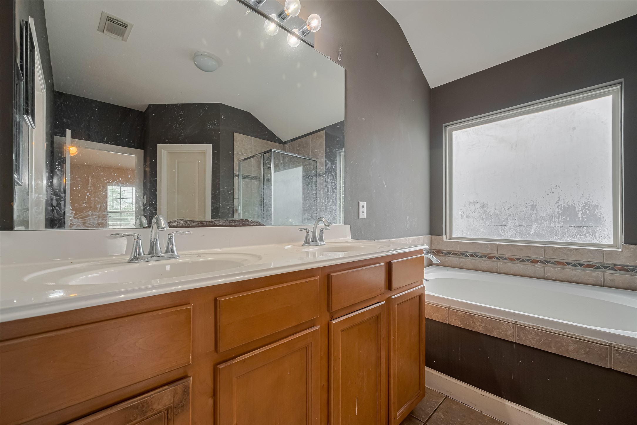 1703 Macclesby Lane Property Photo 35