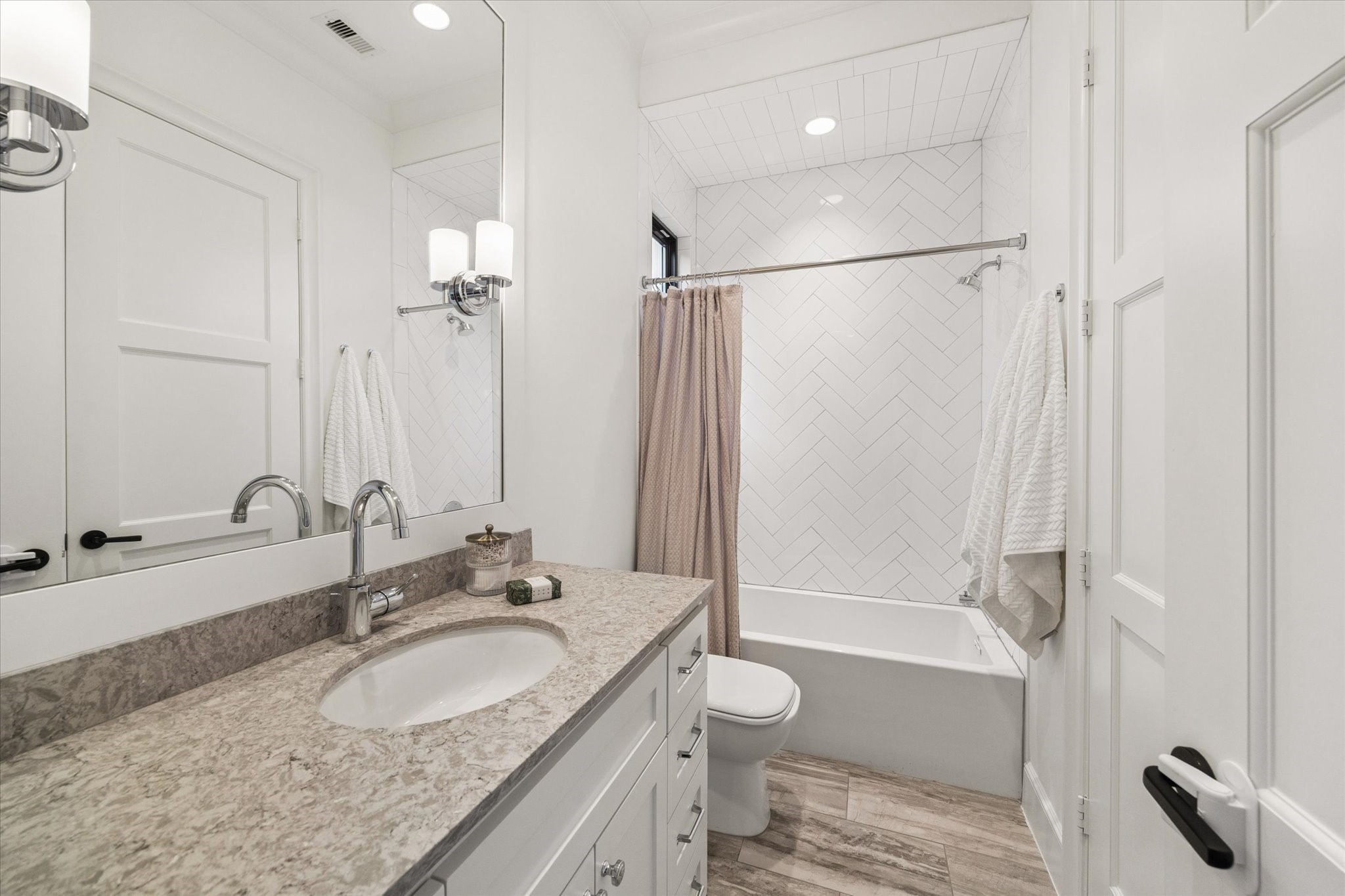 1647 Vassar Street Property Photo 40