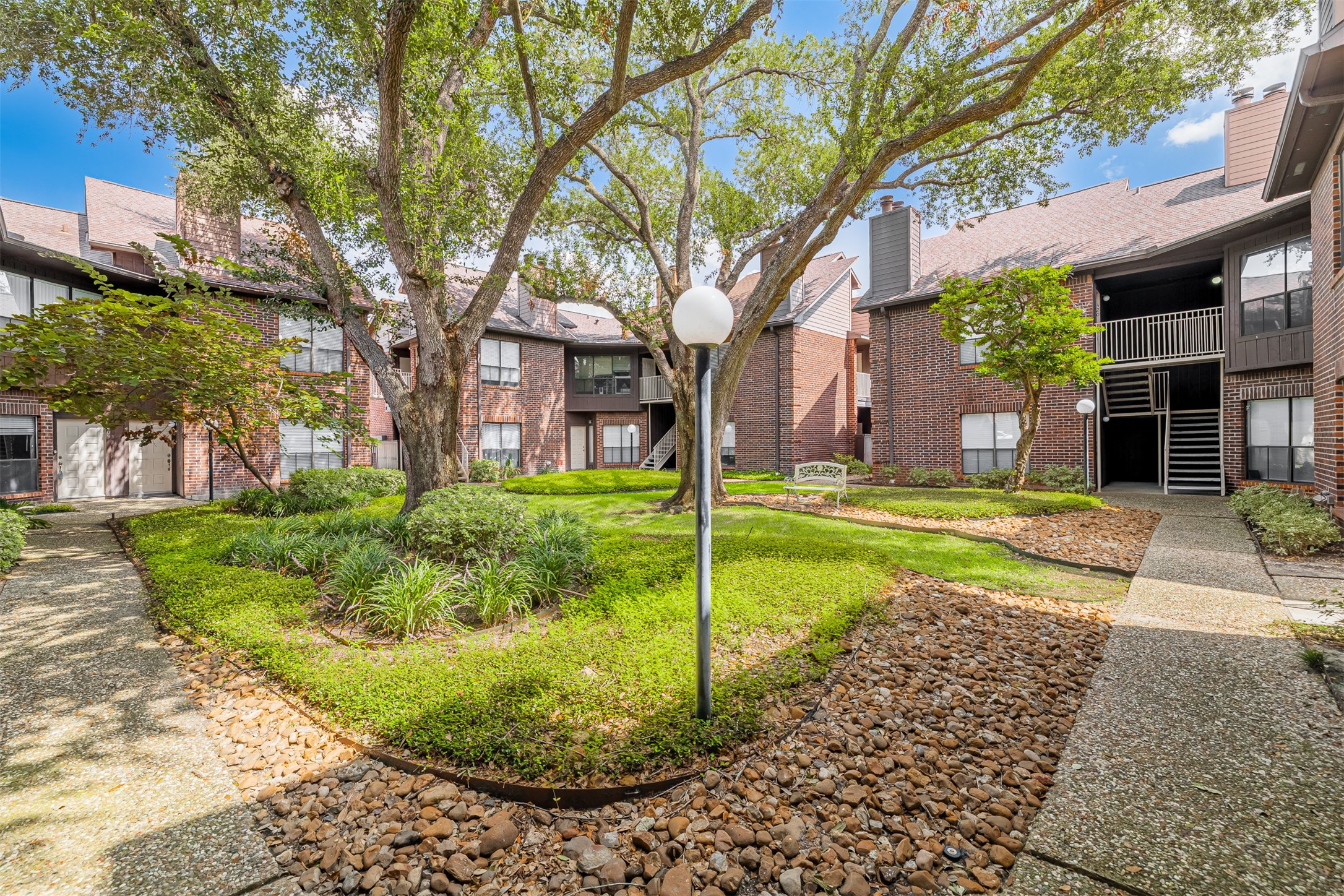3100 Walnut Bend Lane 422