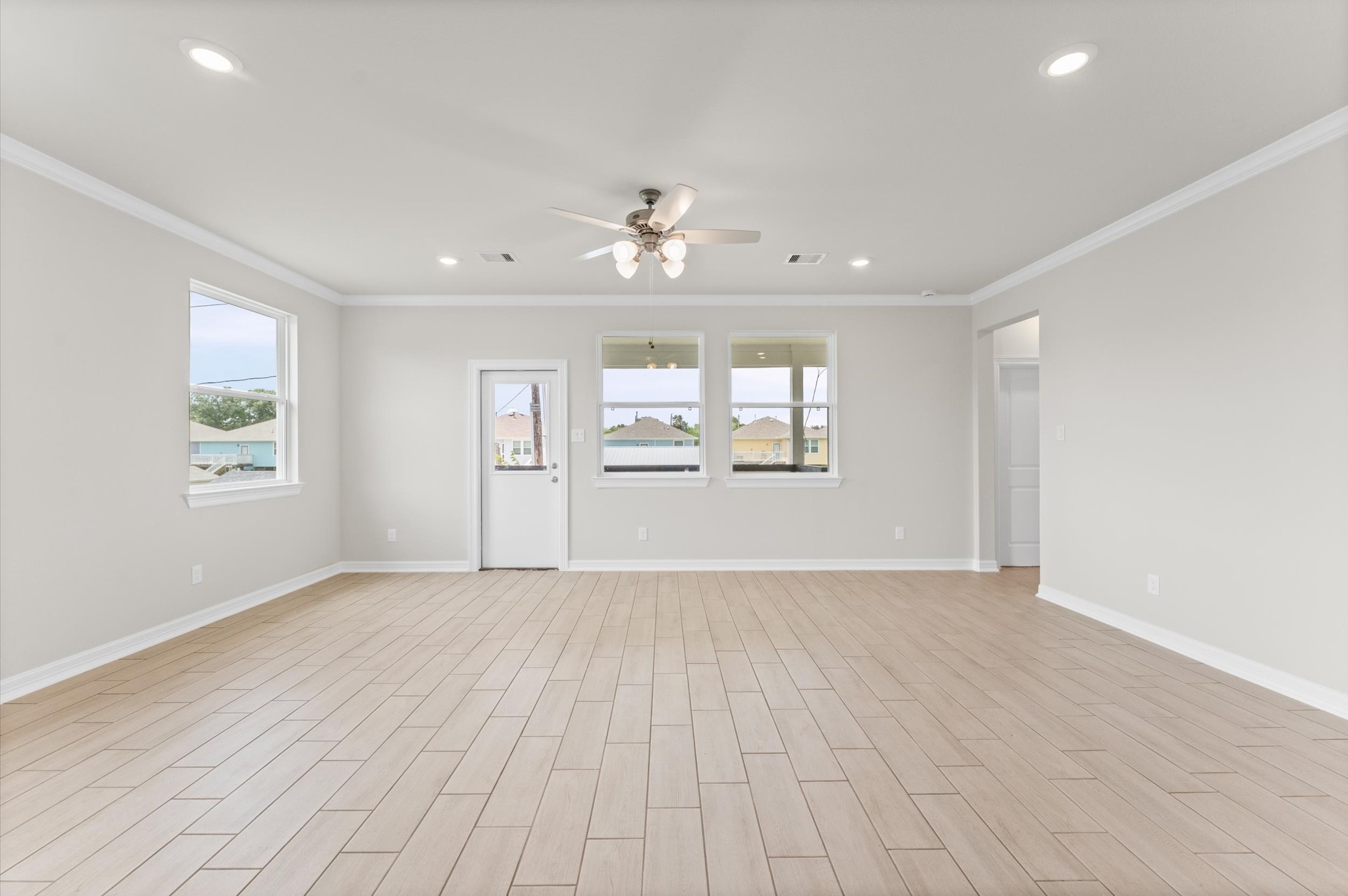 604 Fairfield Street E Property Photo 24