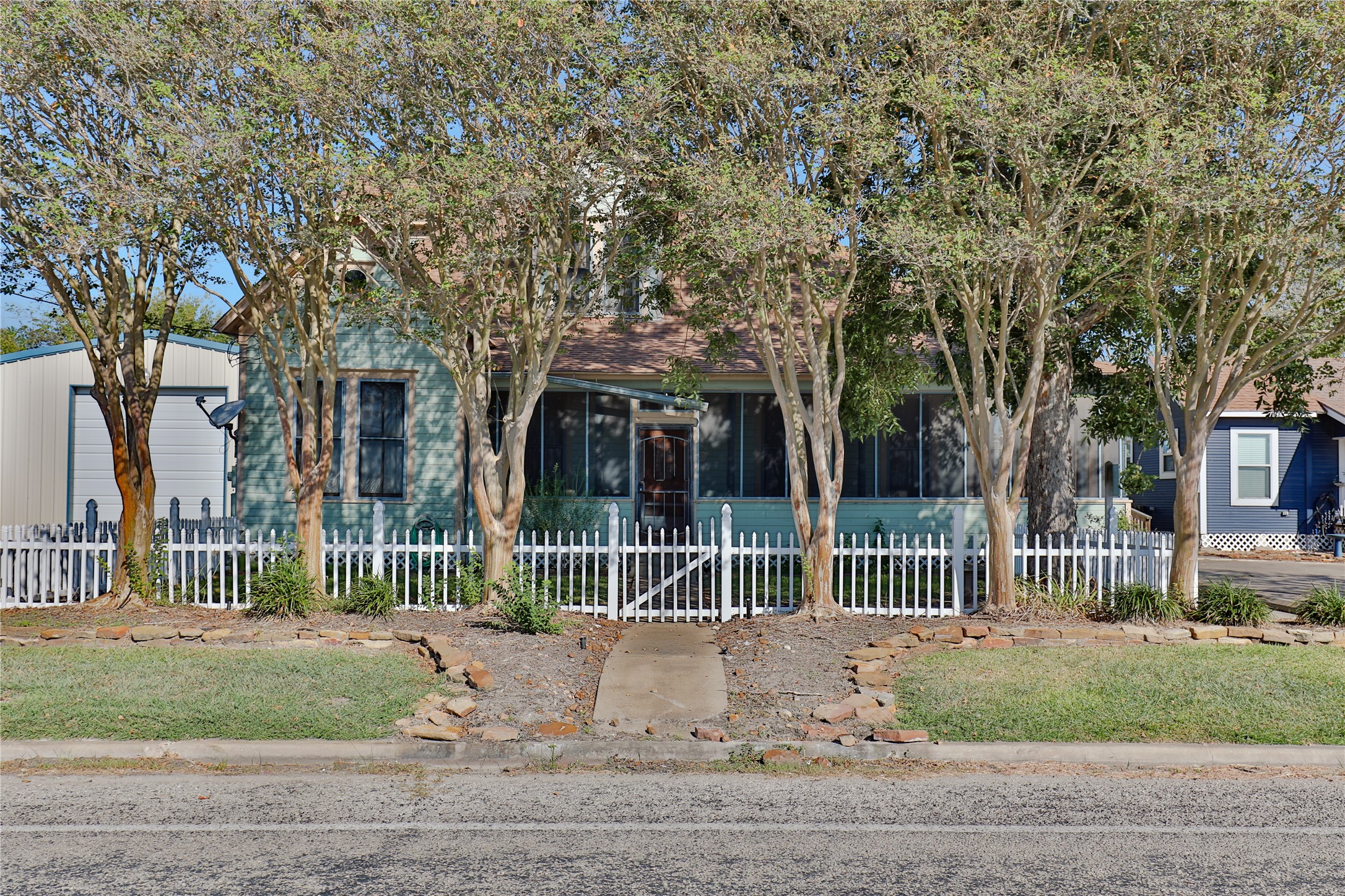 260 Fisher Street Property Photo 1