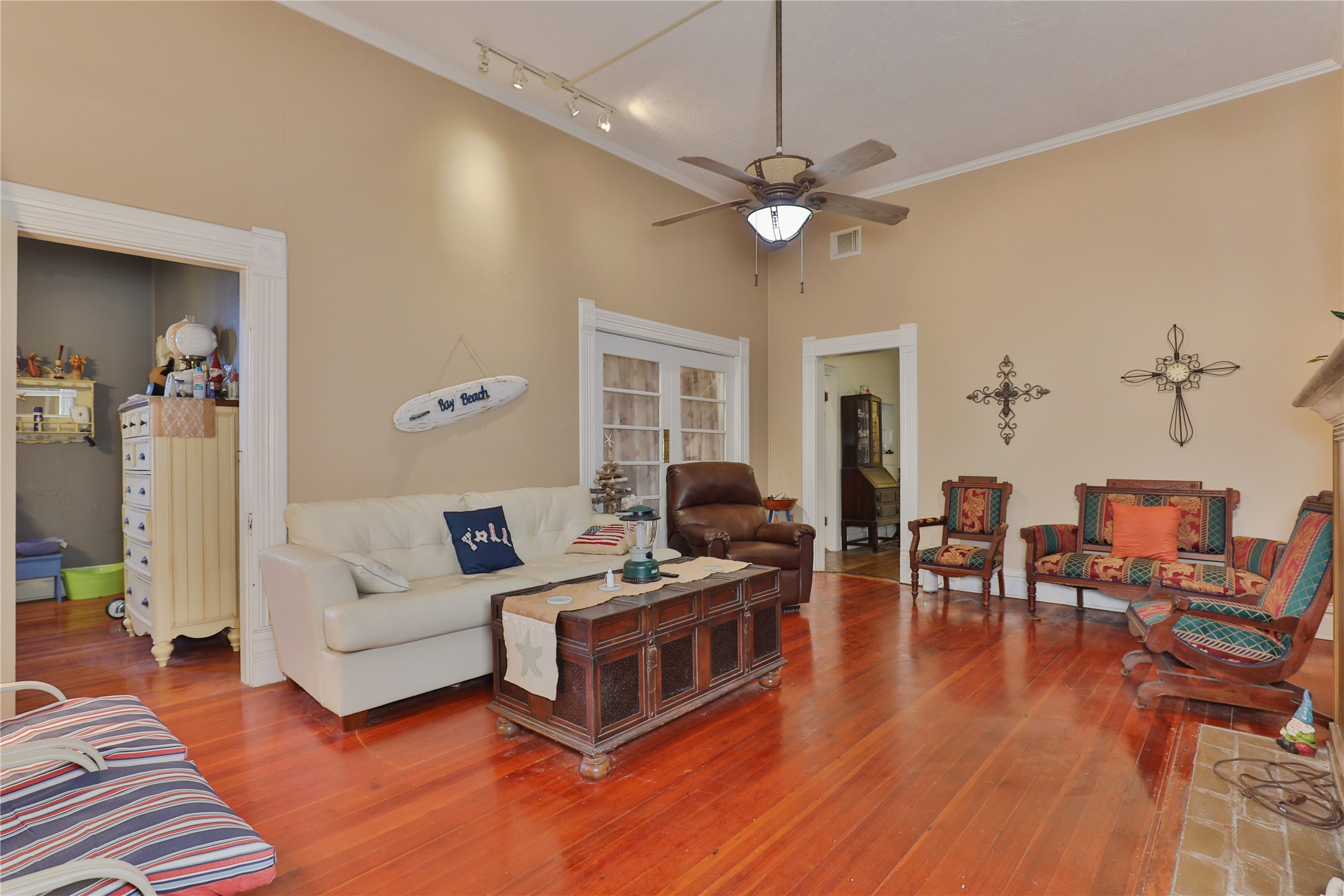 260 Fisher Street Property Photo 7