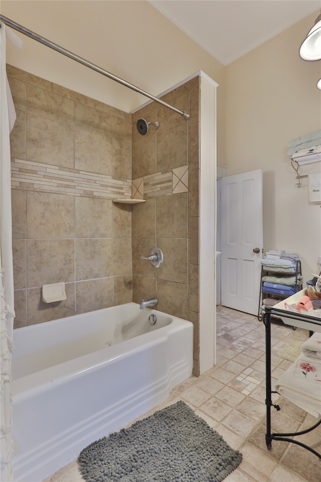 260 Fisher Street Property Photo 21