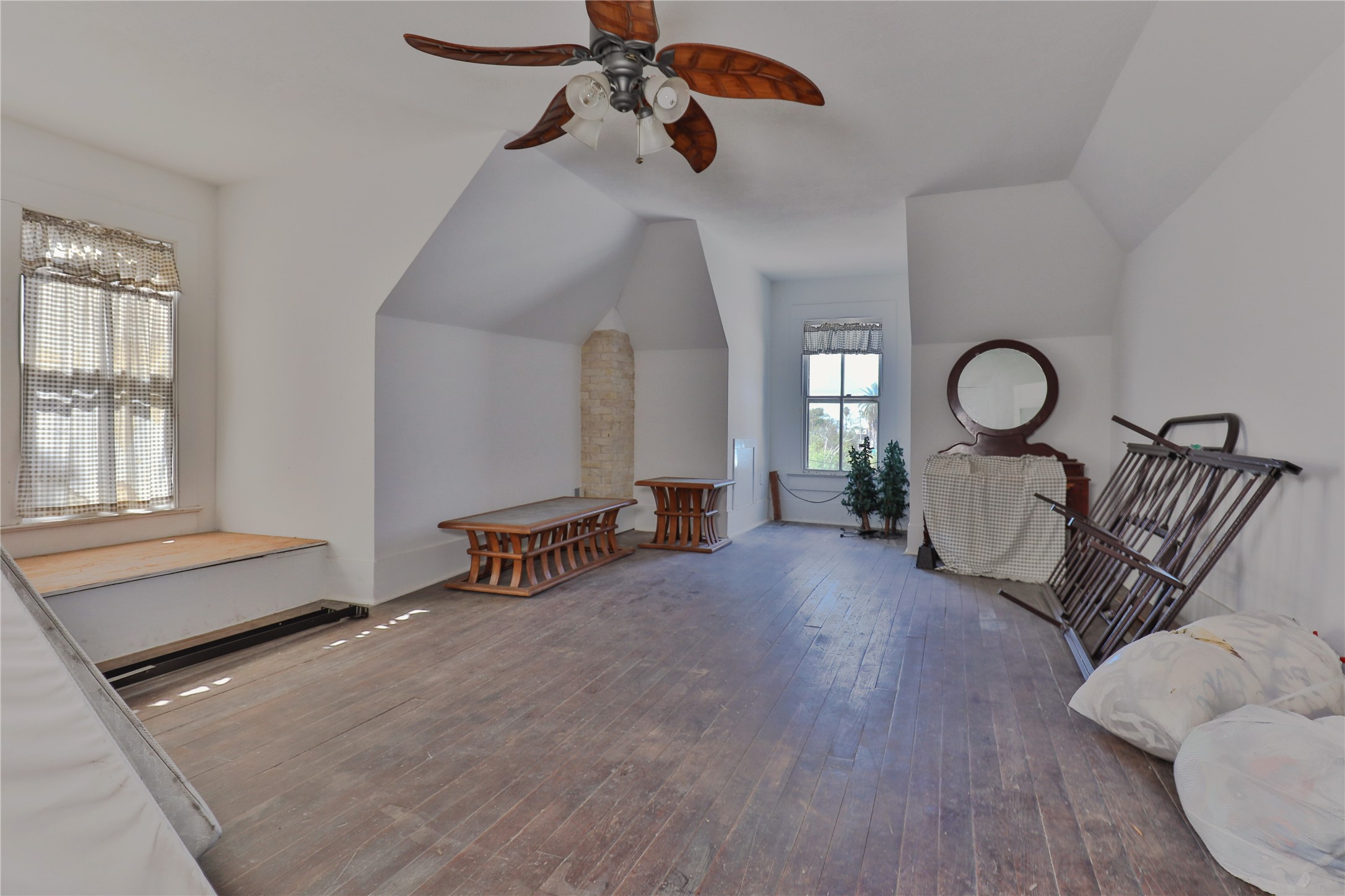 260 Fisher Street Property Photo 27