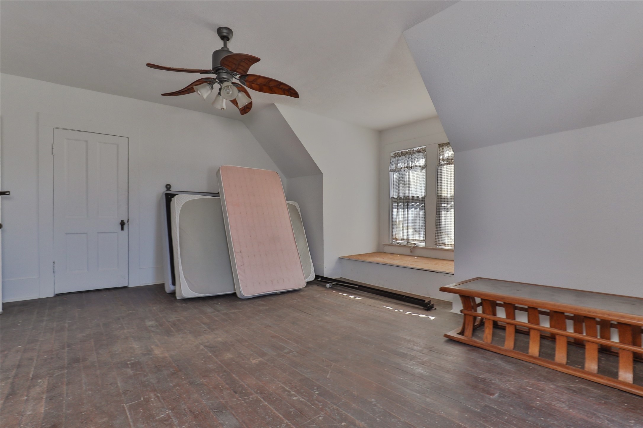 260 Fisher Street Property Photo 28