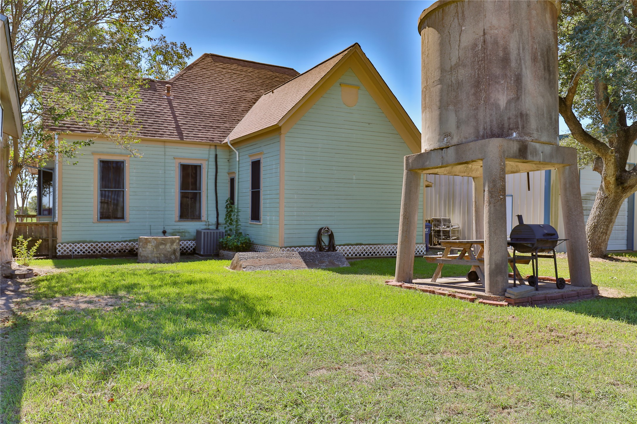 260 Fisher Street Property Photo 41