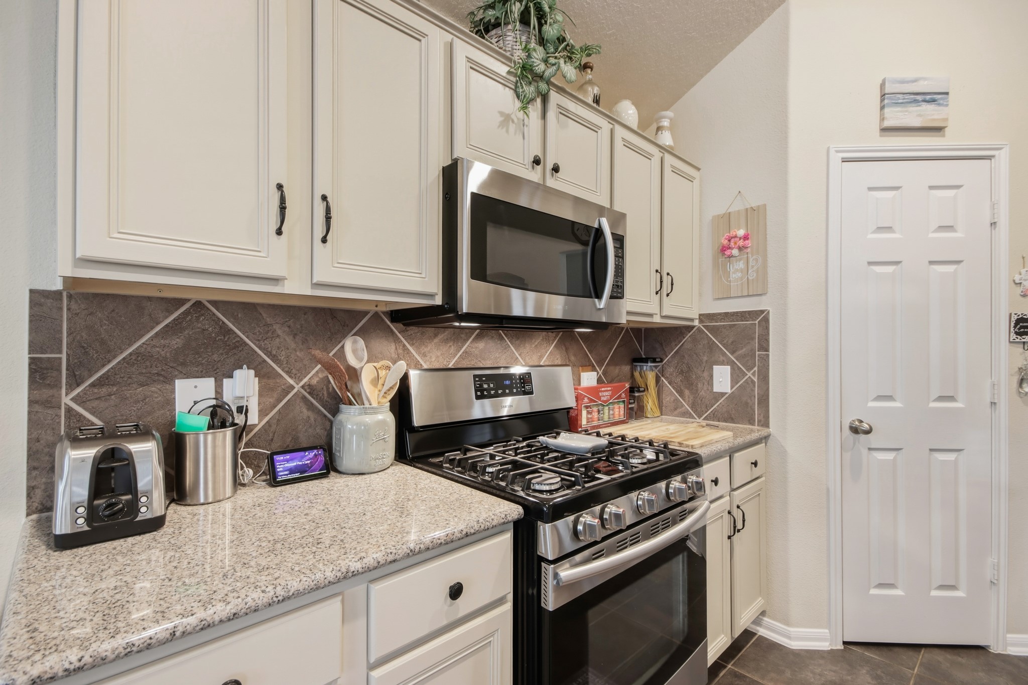 9906 Knob Hollow Way Property Photo 9