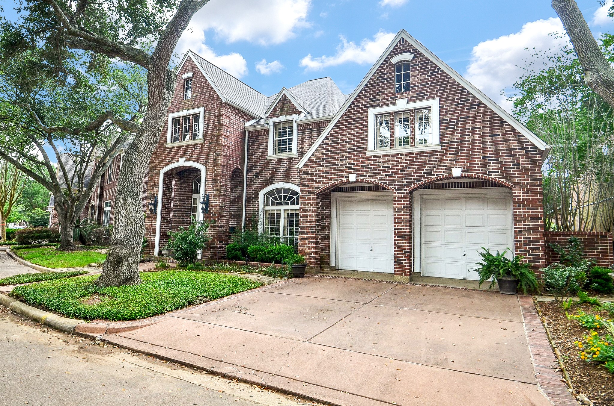 19 Ambleside Crescent Drive Property Photo
