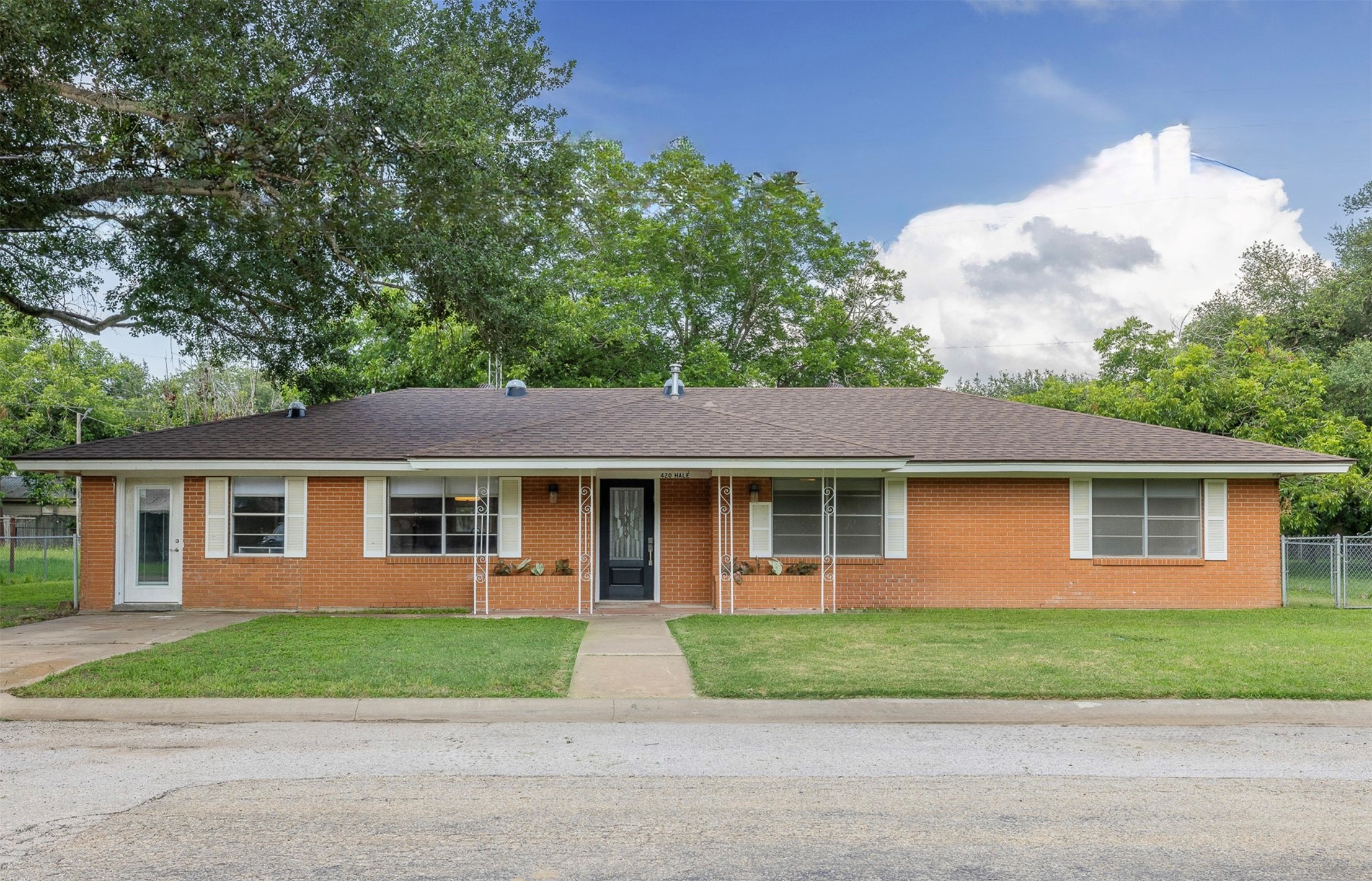 420 Hale Street Property Photo 1