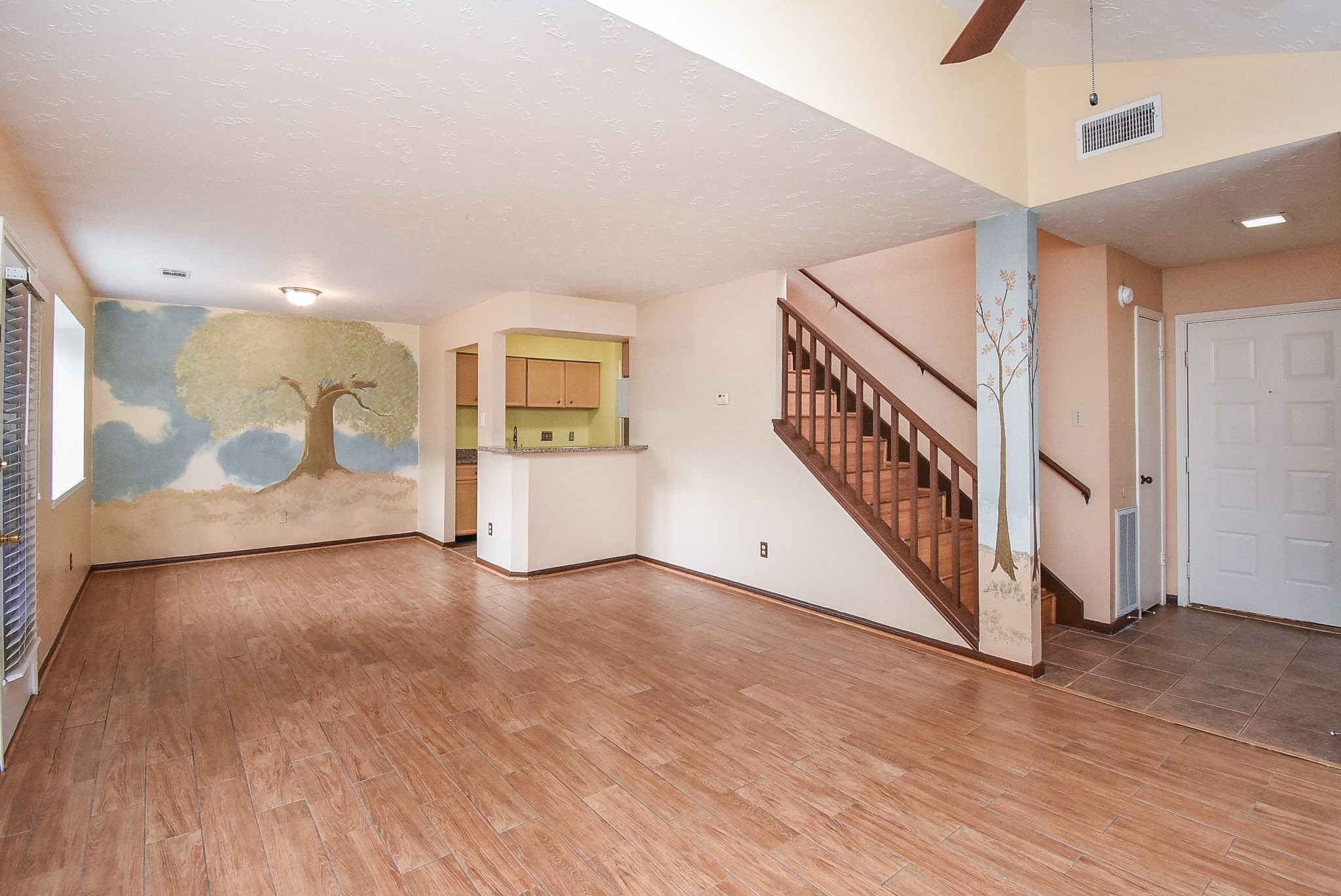 7822 Greenedge Drive Property Photo 3