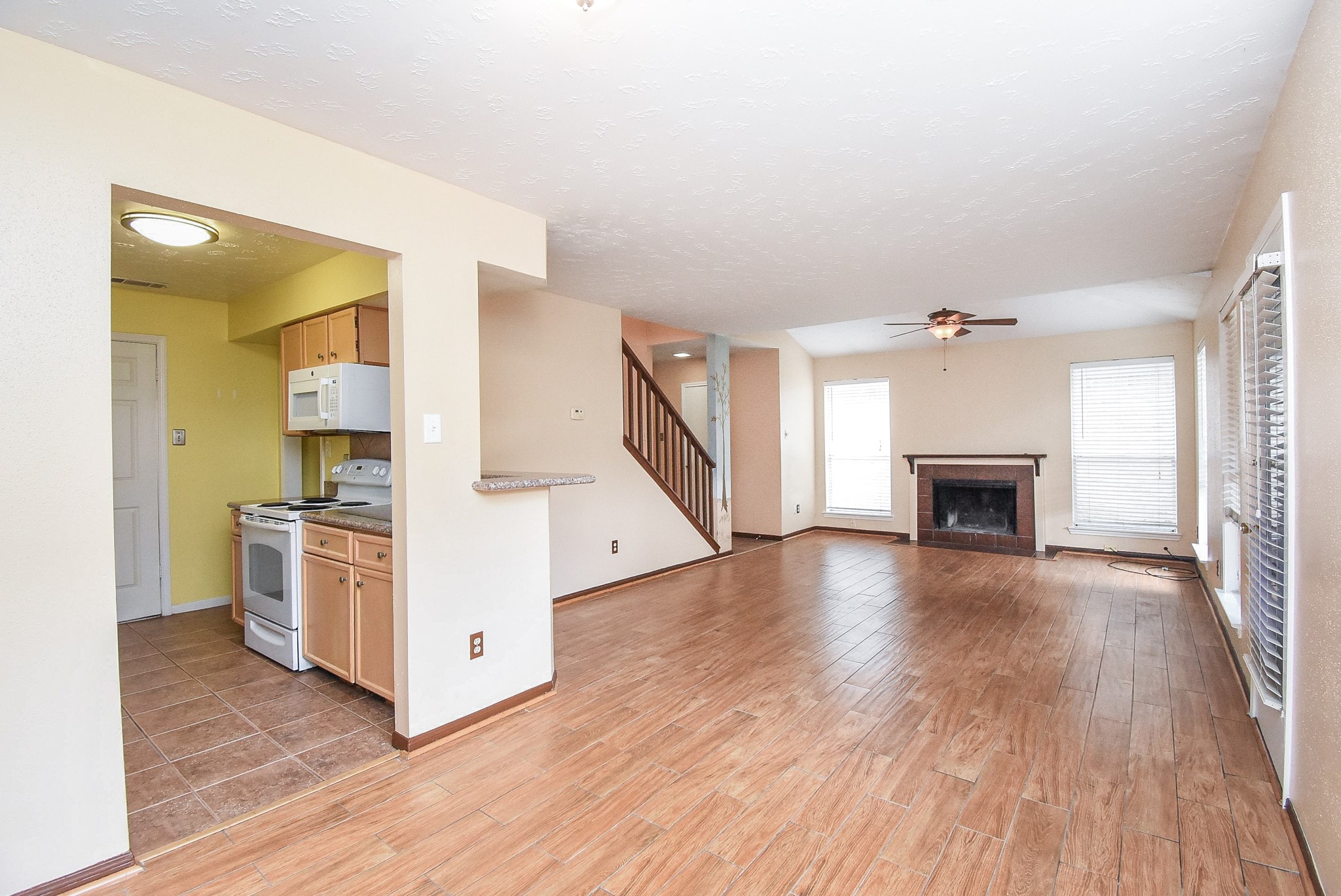 7822 Greenedge Drive Property Photo 5
