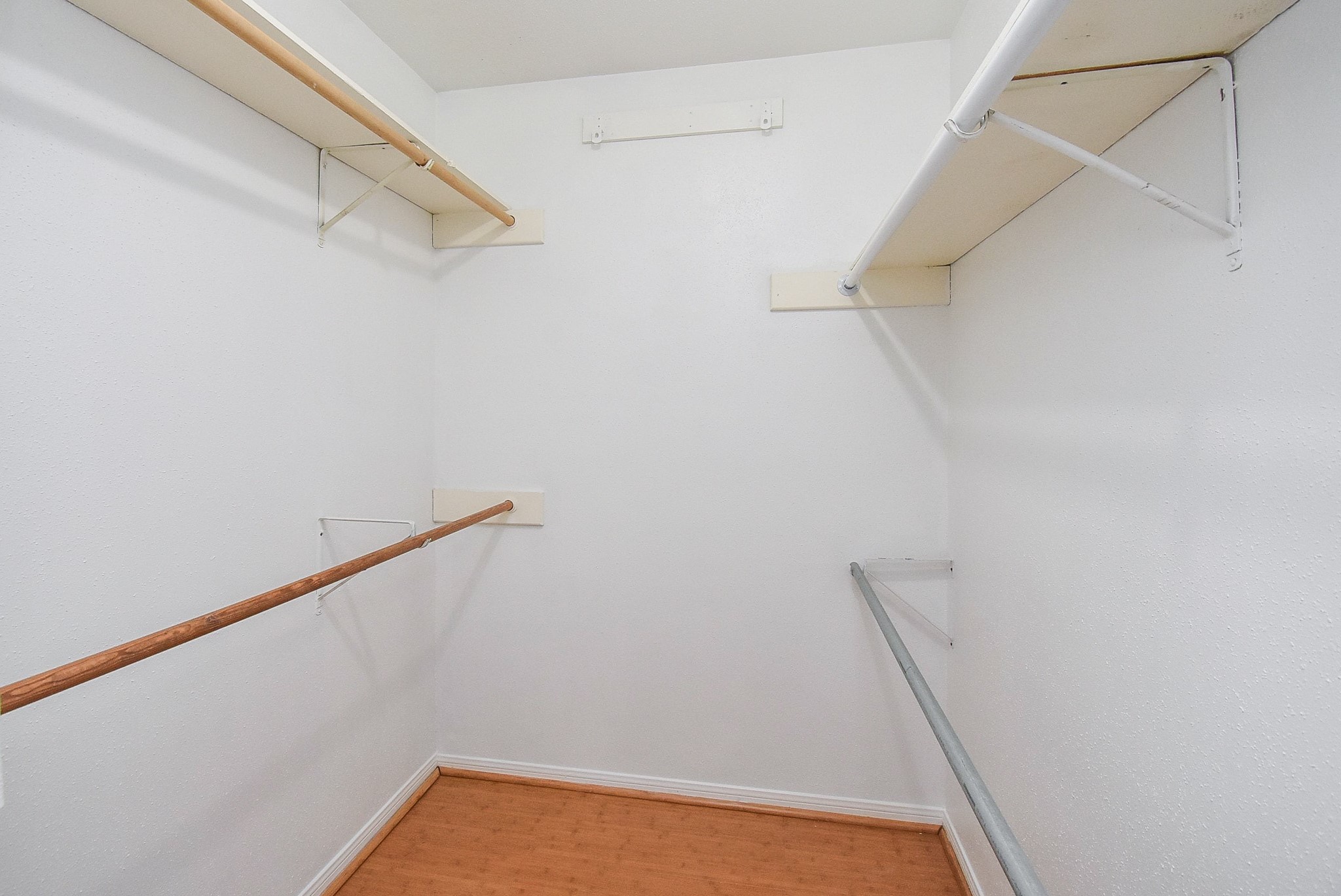 7822 Greenedge Drive Property Photo 13