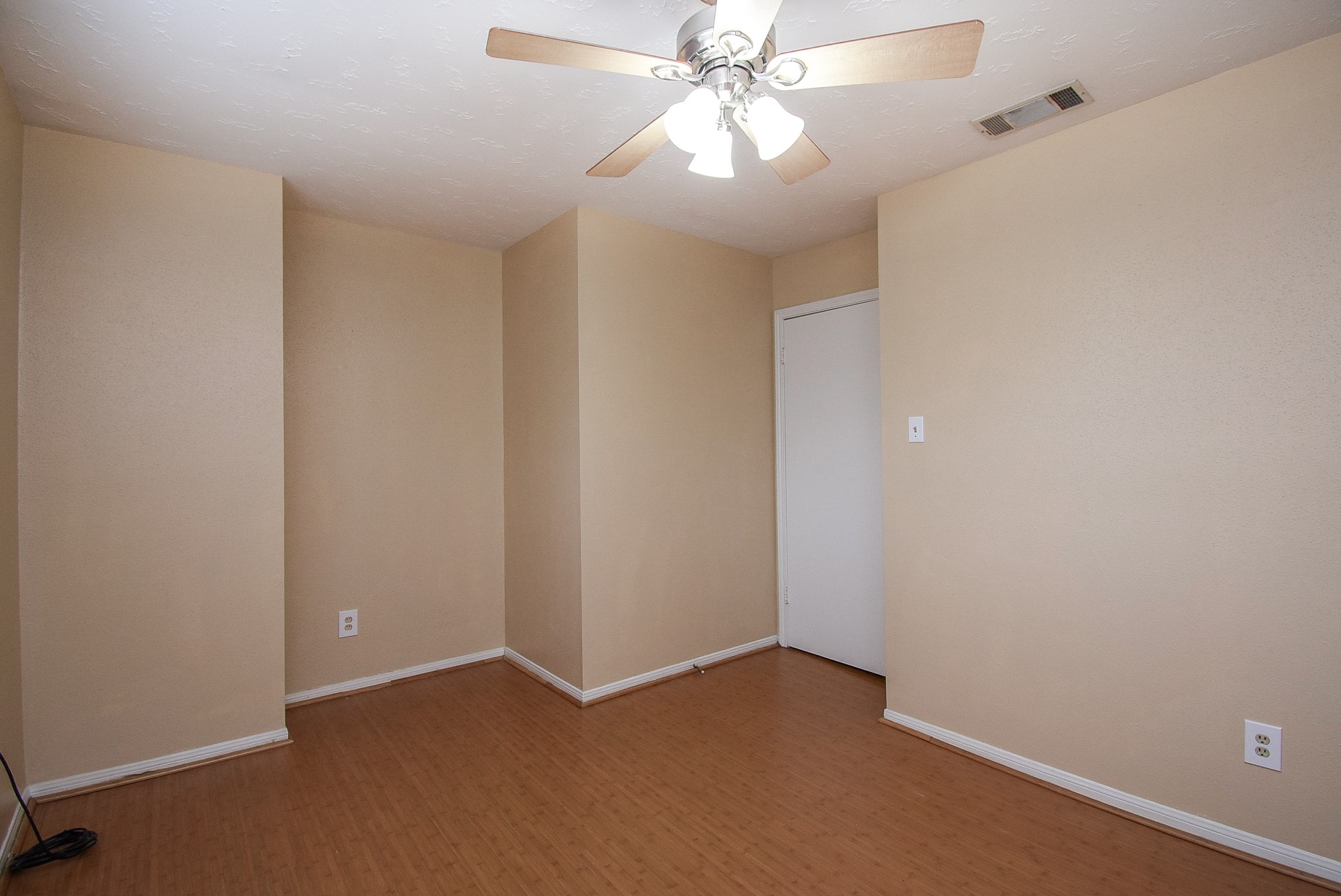 7822 Greenedge Drive Property Photo 14