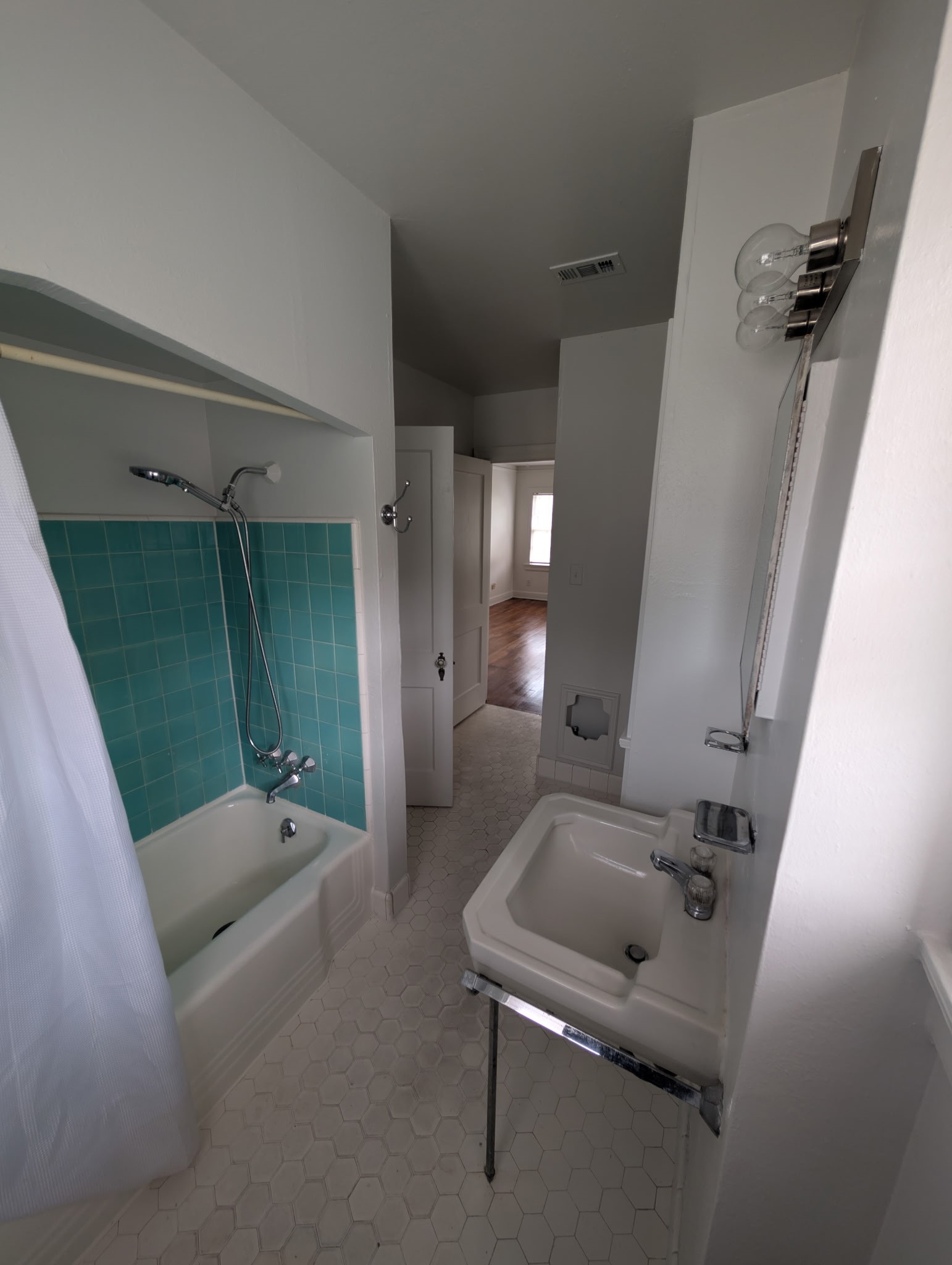 5622 Chartres Street 4 Property Photo 9